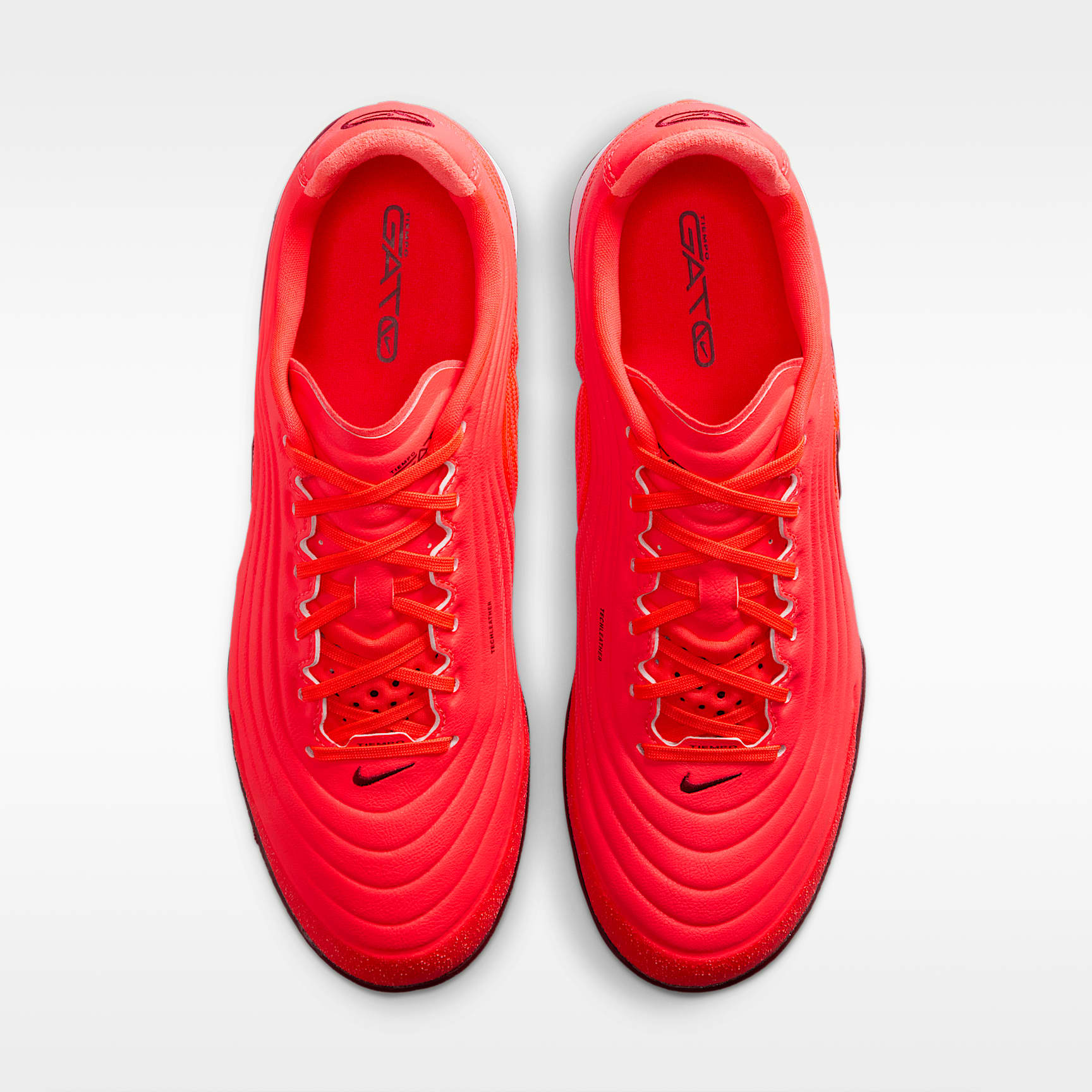 Nike Tiempo Reactgato Low Top Fußballschuh für Hallen- und Hartplätze – Bright Crimson/Team Red