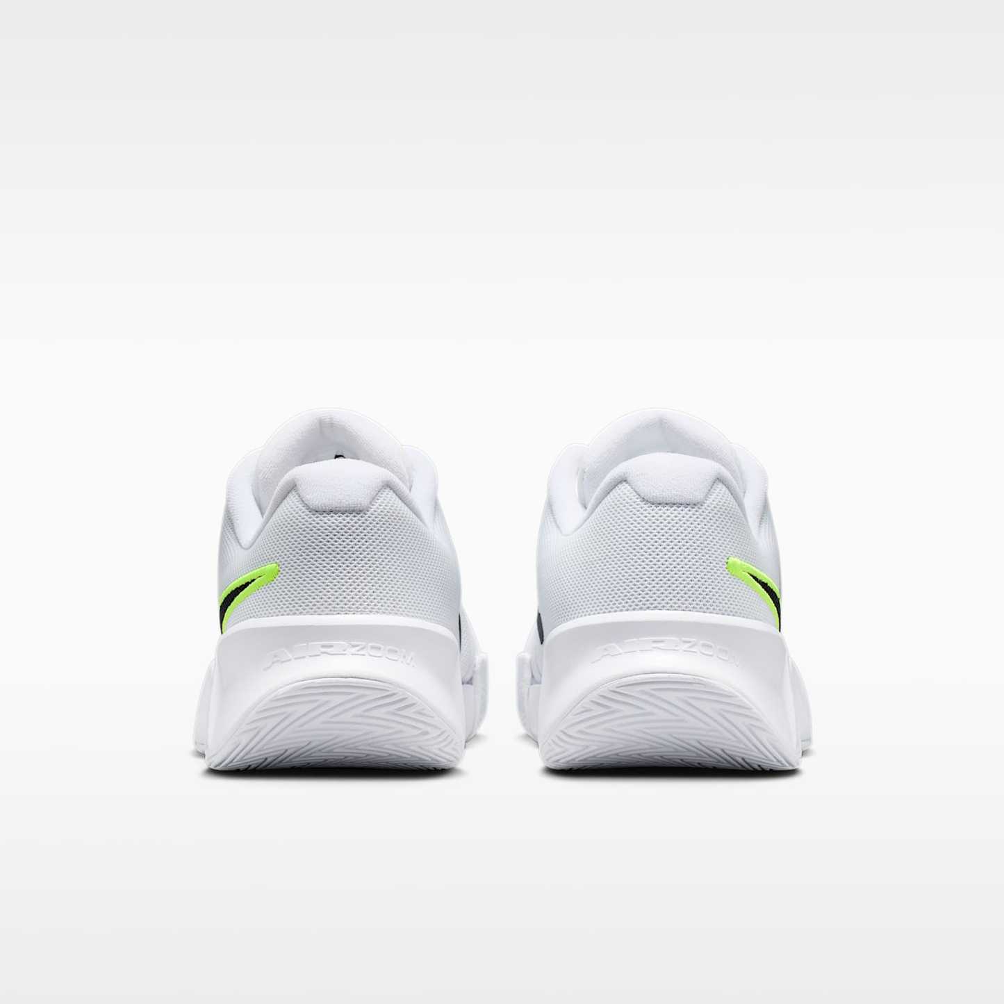 Nike GP Challenge Pro Herren-Tennisschuh für Hartplätze – Weiß/Pure Platinum/Volt/Schwarz