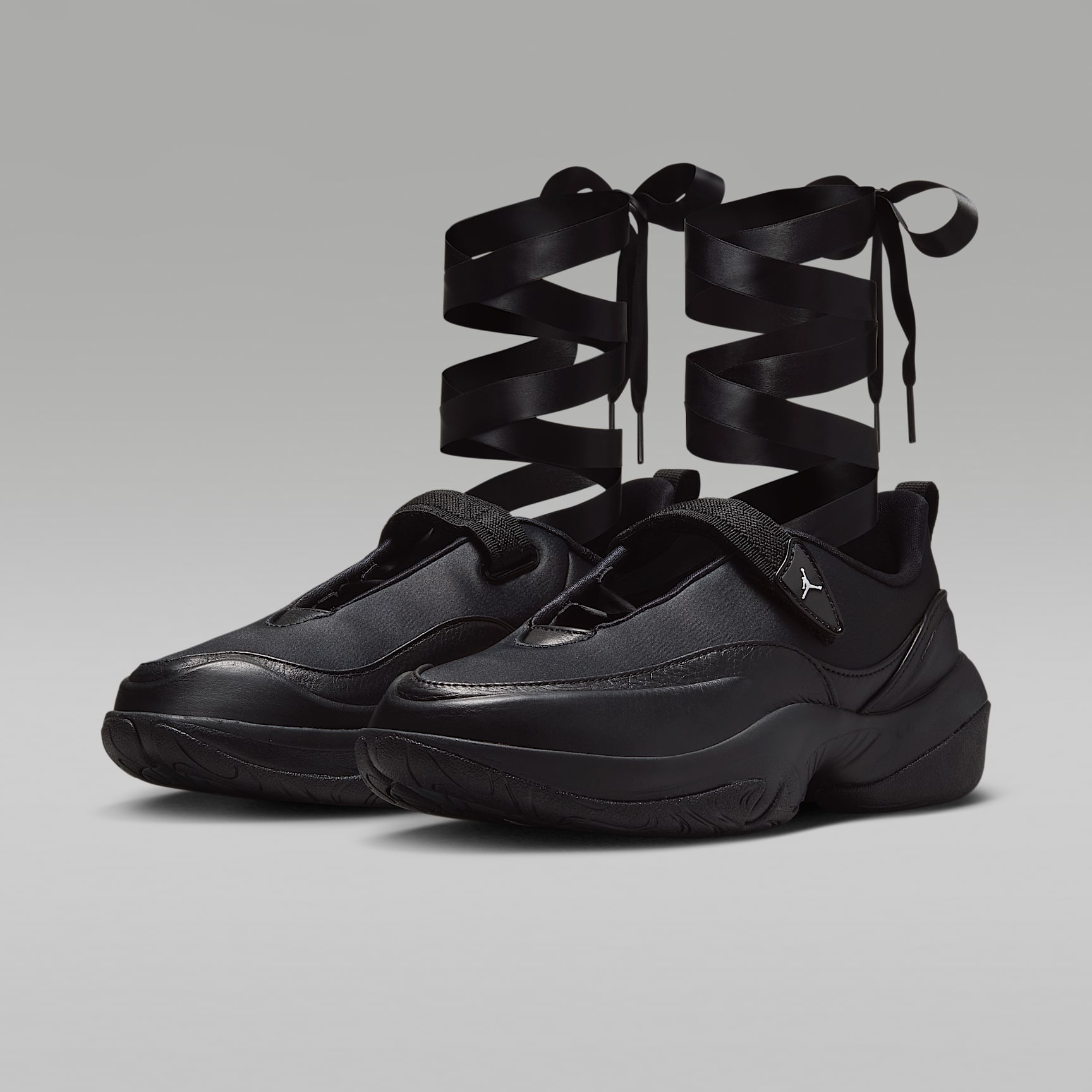 Jordan Pointe Schuh (Damen) – Schwarz/Summit White/Anthracite