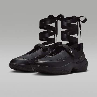 Jordan Pointe Schuh (Damen) – Schwarz/Summit White/Anthracite