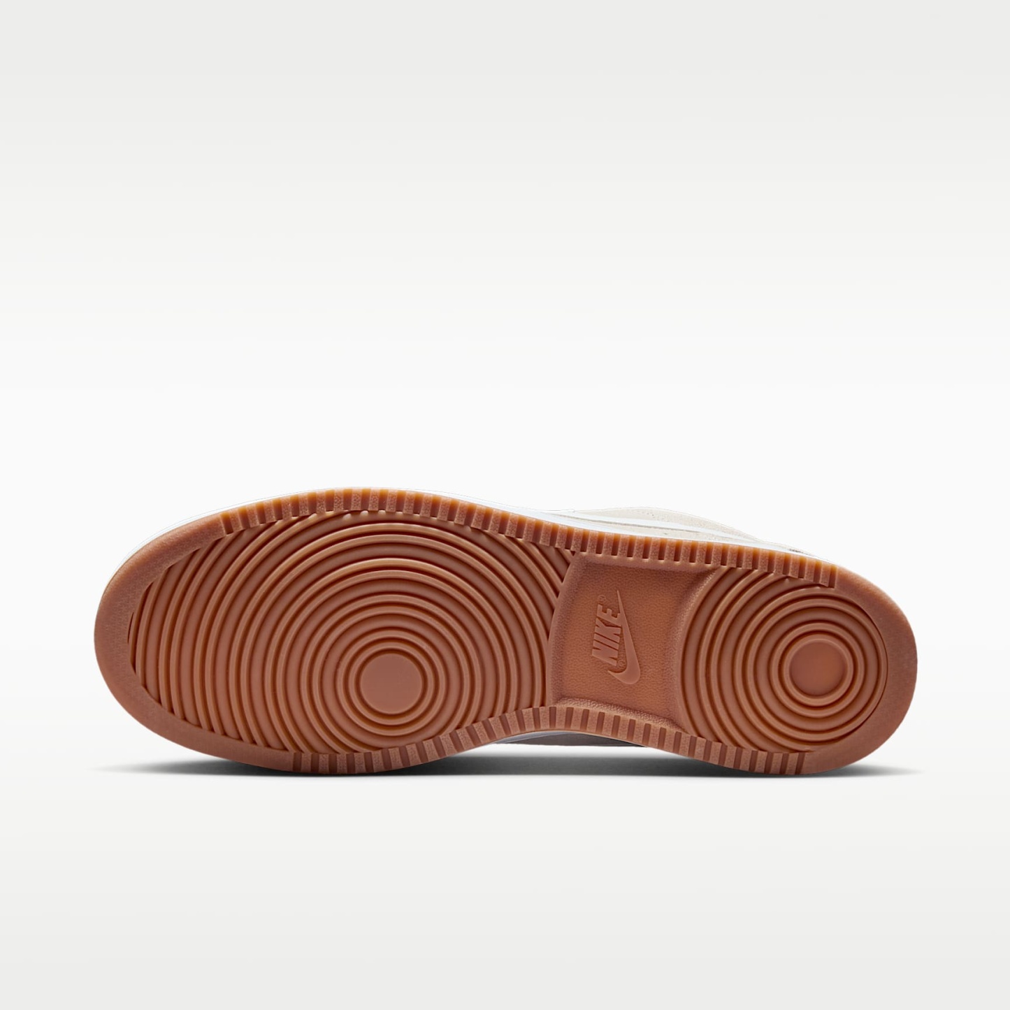 Nike Court Vision Low FL Schuh (Herren) – Light Orewood Brown/Gum Medium Brown/Weiß