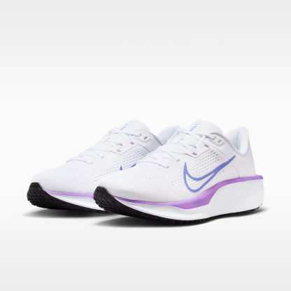 Nike Quest 6 Straßenlaufschuh (Damen) – Weiß/Schwarz/Bright Violet/Sapphire
