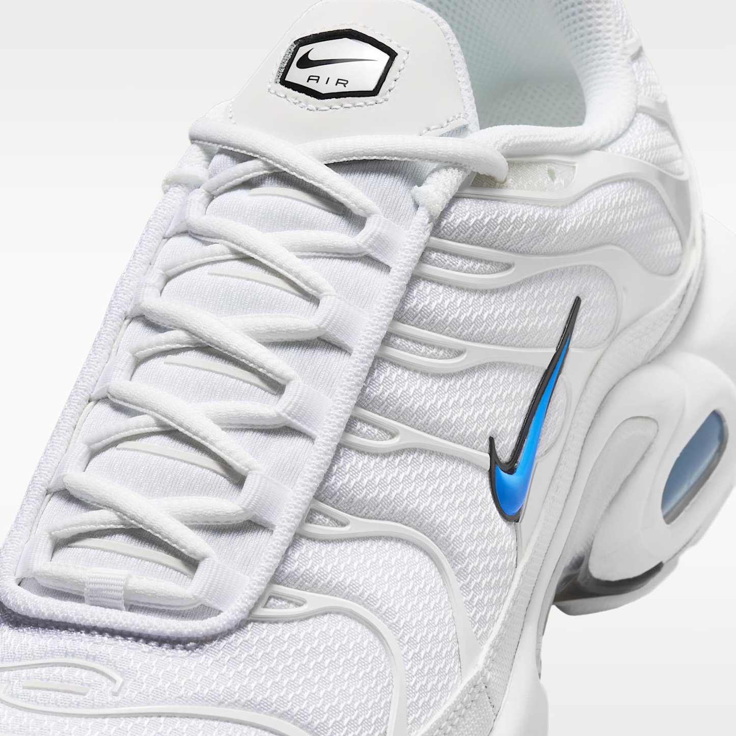 Nike Air Max Plus Schuh (Herren) – Weiß/Schwarz/Blue Crystal