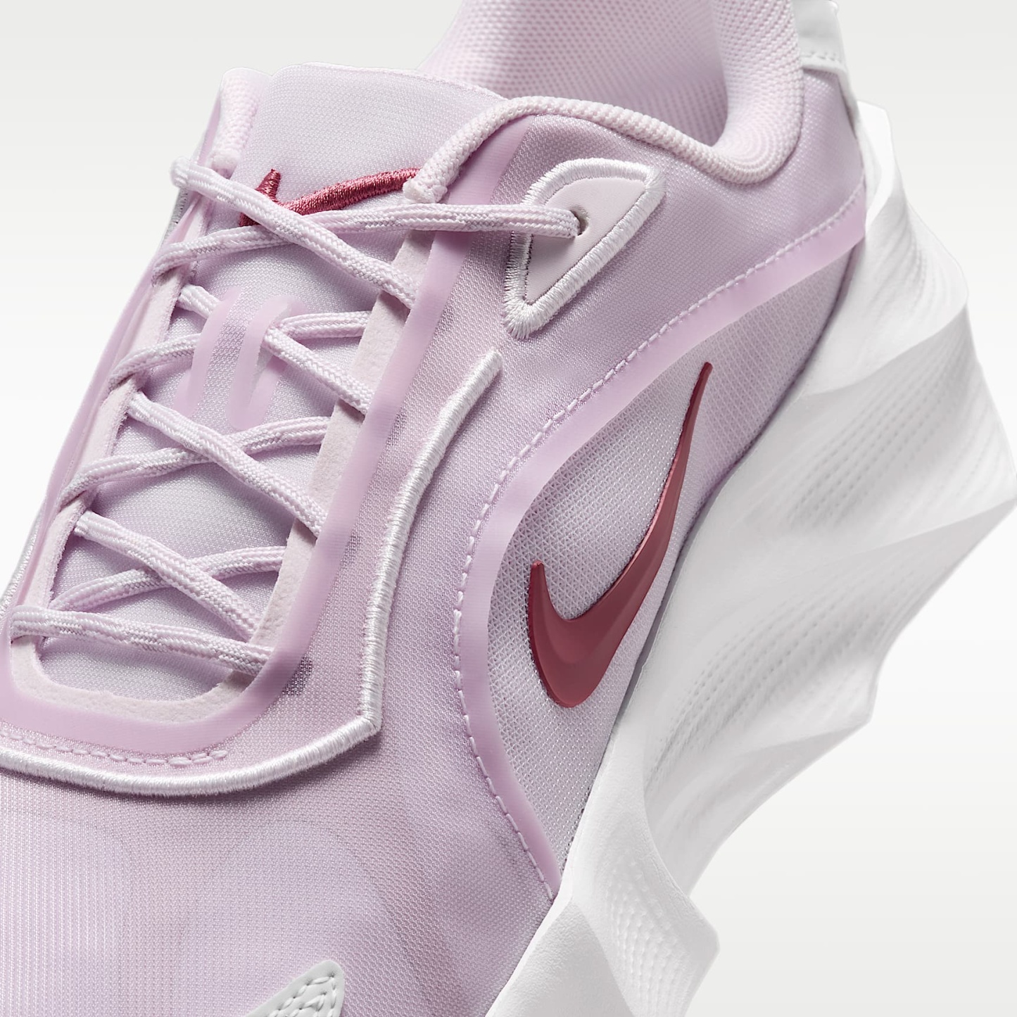 Nike Aura Edge Schuh (Damen) – Bleached Lilac/Off White/Weiß/Pink Smoke