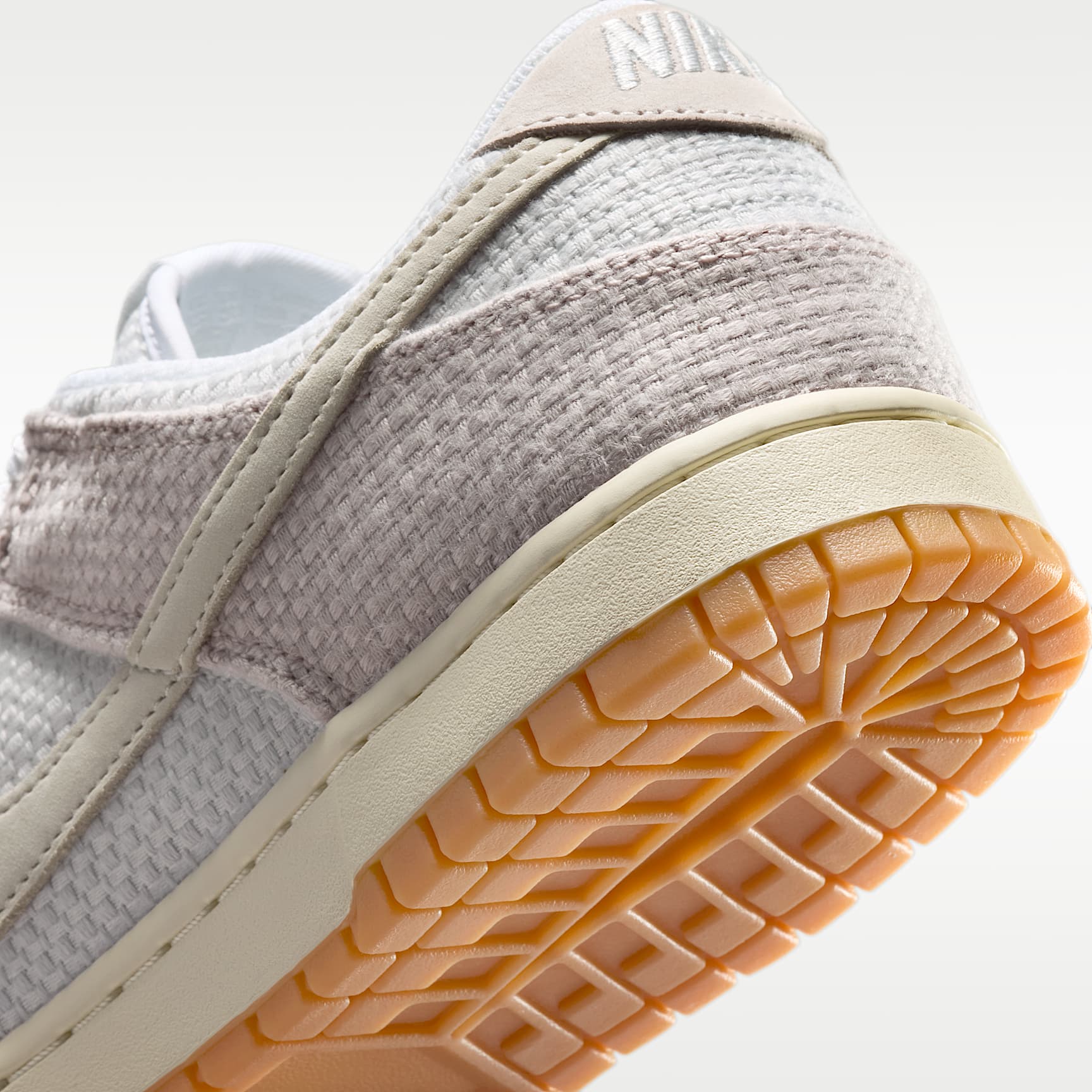 Nike Dunk Low Retro SE Schuh (Herren) – Moon Particle/Photon Dust/Coconut Milk/Weiß