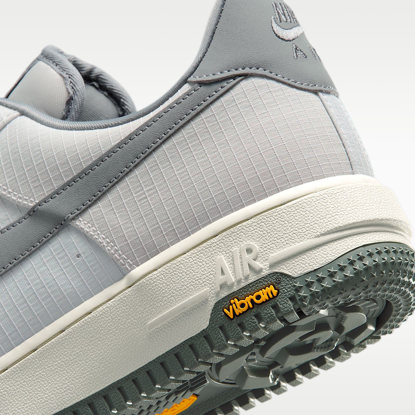 Nike Air Force 1 ’07 LX Vibram Herrenschuhe – Summit White/Light Bone/Speed Yellow/Smoke Grey
