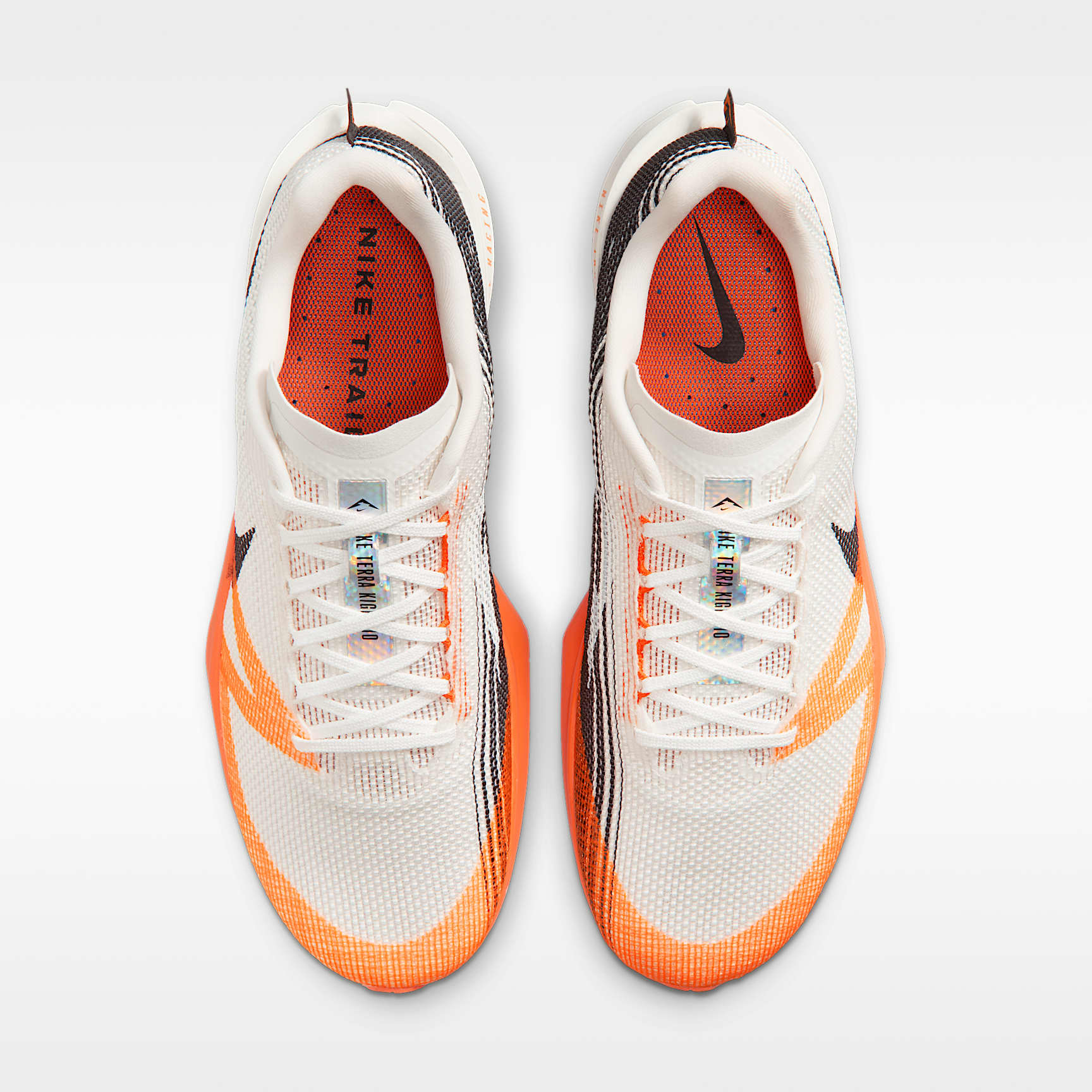 Nike Kiger 10 Traillaufschuh – Summit White/Total Orange/Safety Orange/Schwarz