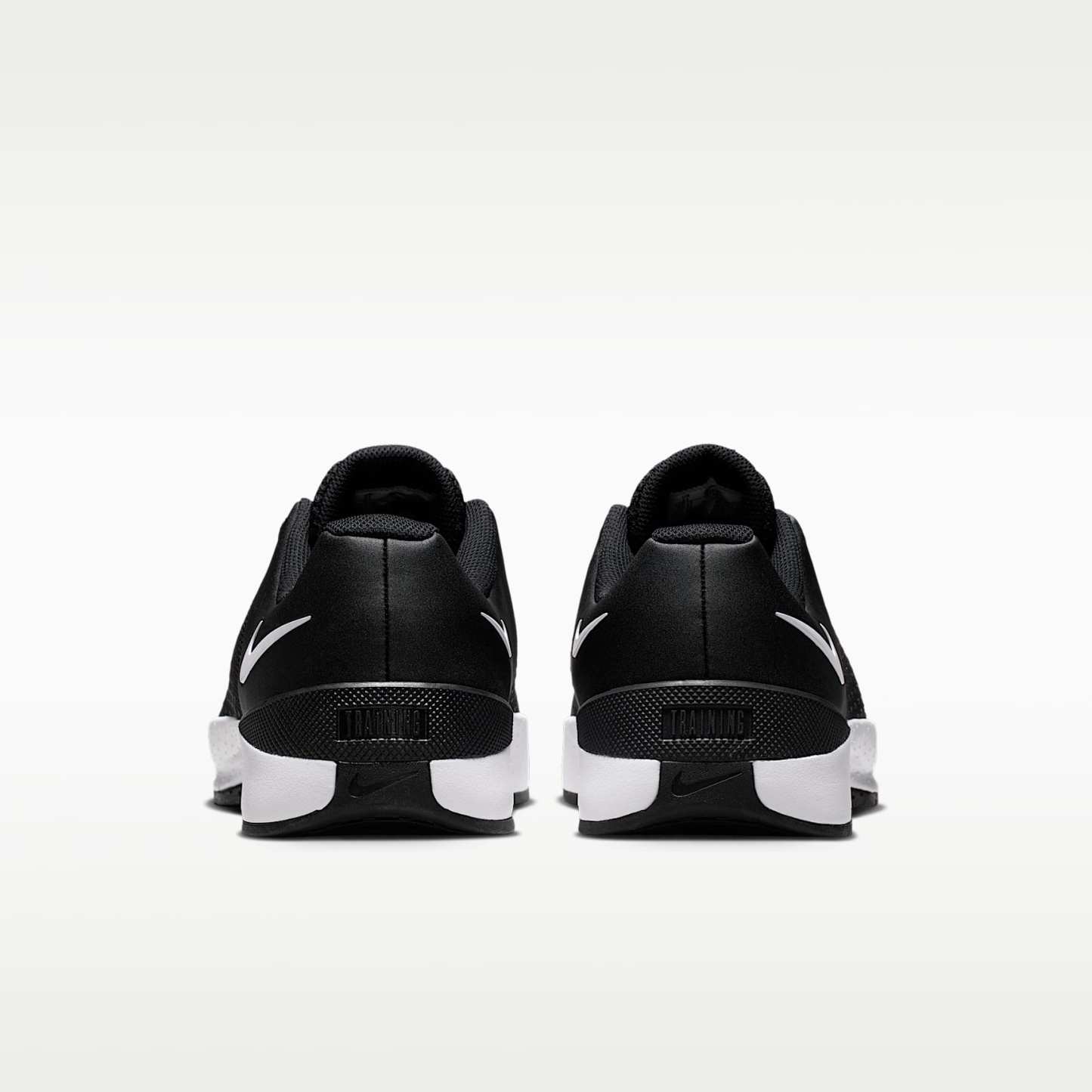 Nike MC Trainer 4 Trainingsschuh (Herren) – Schwarz/Weiß