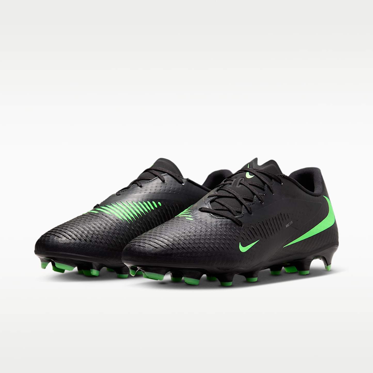 Nike Phantom 6 Low Academy Fußballschuh für verschiedene Böden – Schwarz/Schwarz/Illusion Green