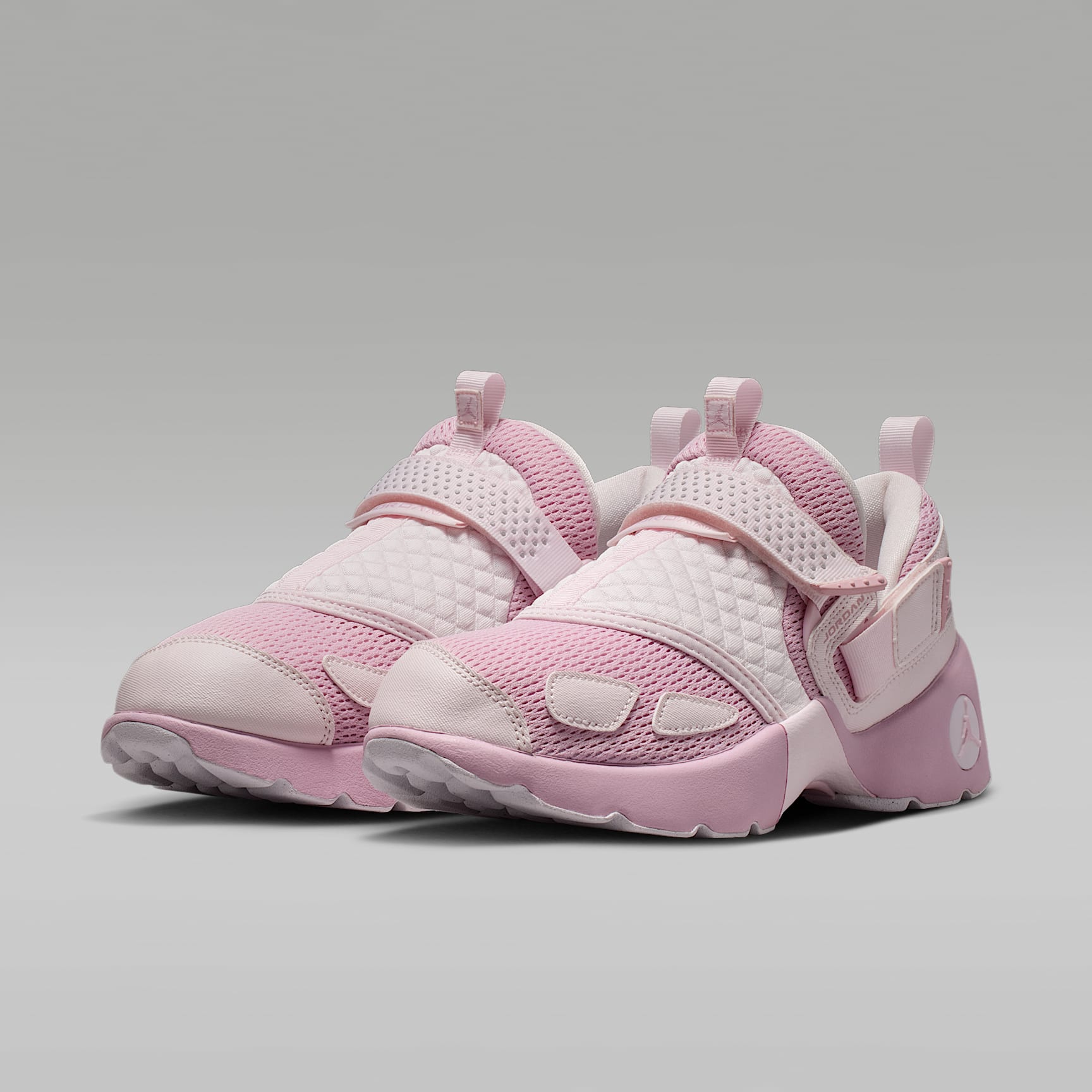 Jordan Trunner LX Schuh (Damen) – Iced Carmine/Pearl Pink/Reflective Silver/Iced Carmine