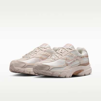 Nike Initiator Damenschuh – Phantom/Shimmer/Chalk