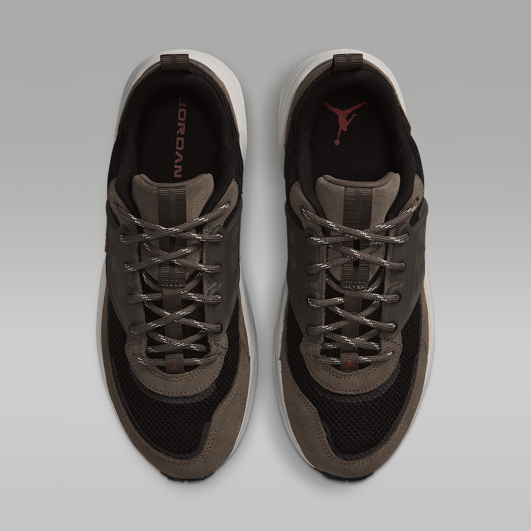 Jordan Trunner O/S Schuhe (Herren) – Palomino/Schwarz/Phantom/University Red