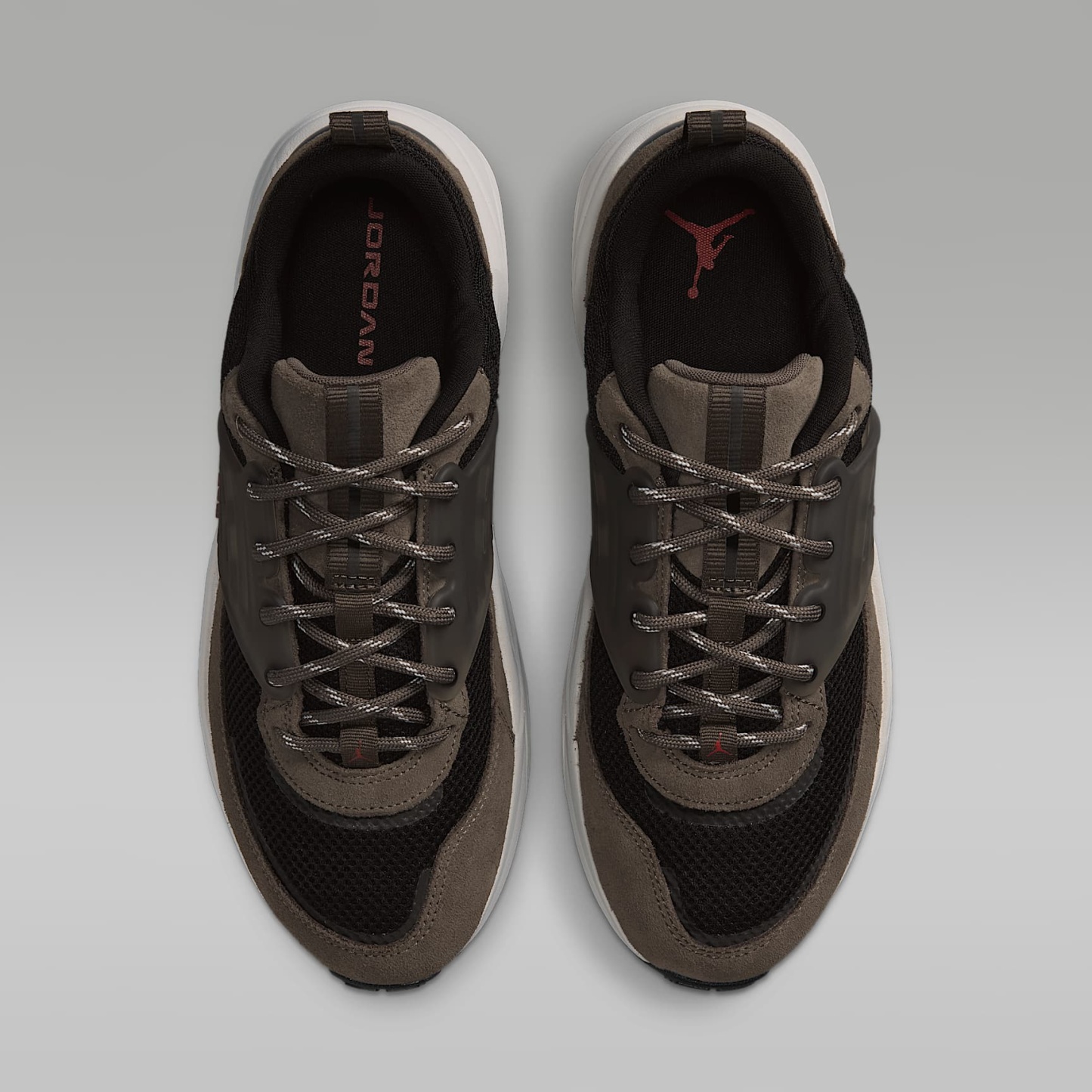 Jordan Trunner O/S Schuhe (Herren) – Palomino/Schwarz/Phantom/University Red