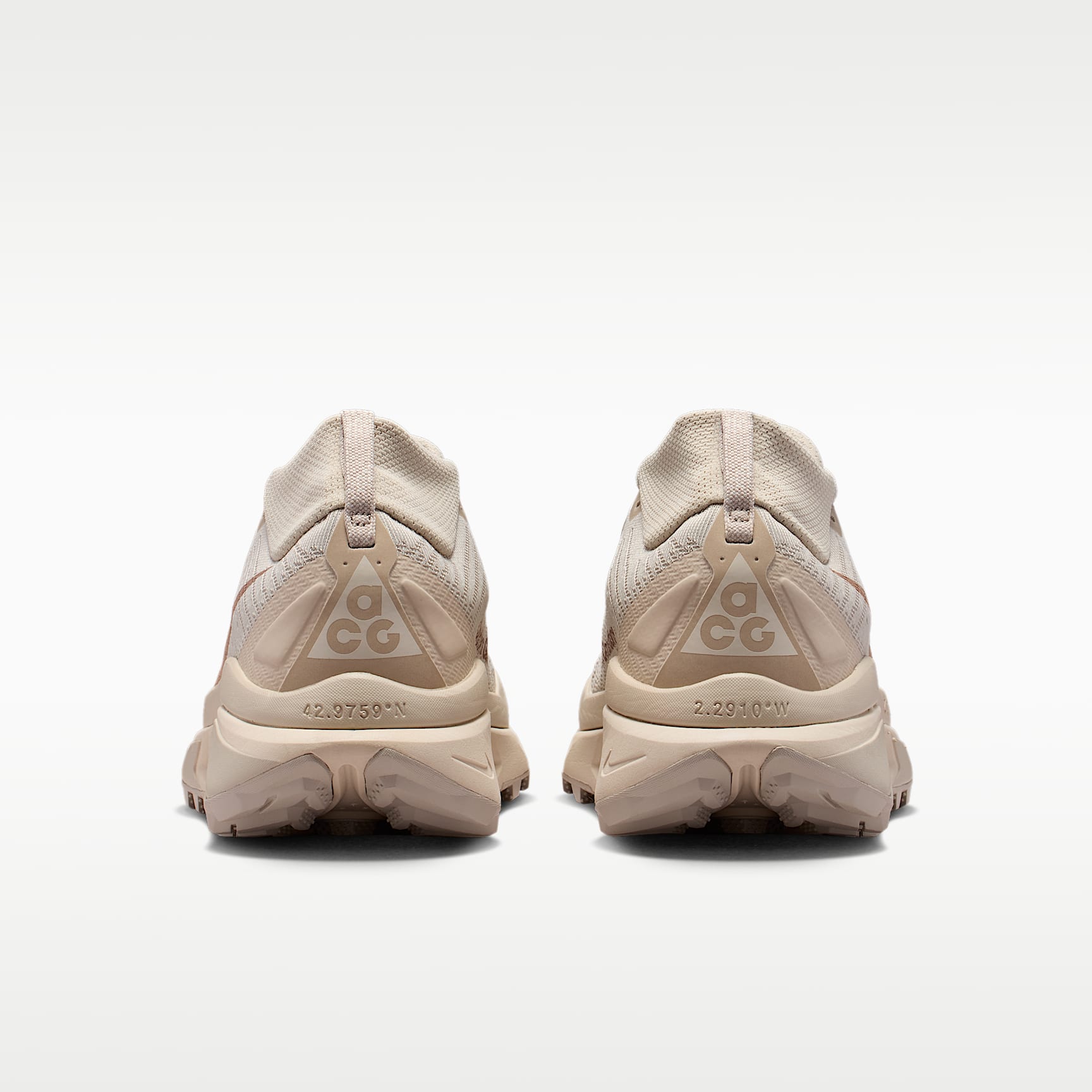 ACG Zegama Trail Traillaufschuh (Damen) – Cream II/Safety Orange/Light Orewood Brown