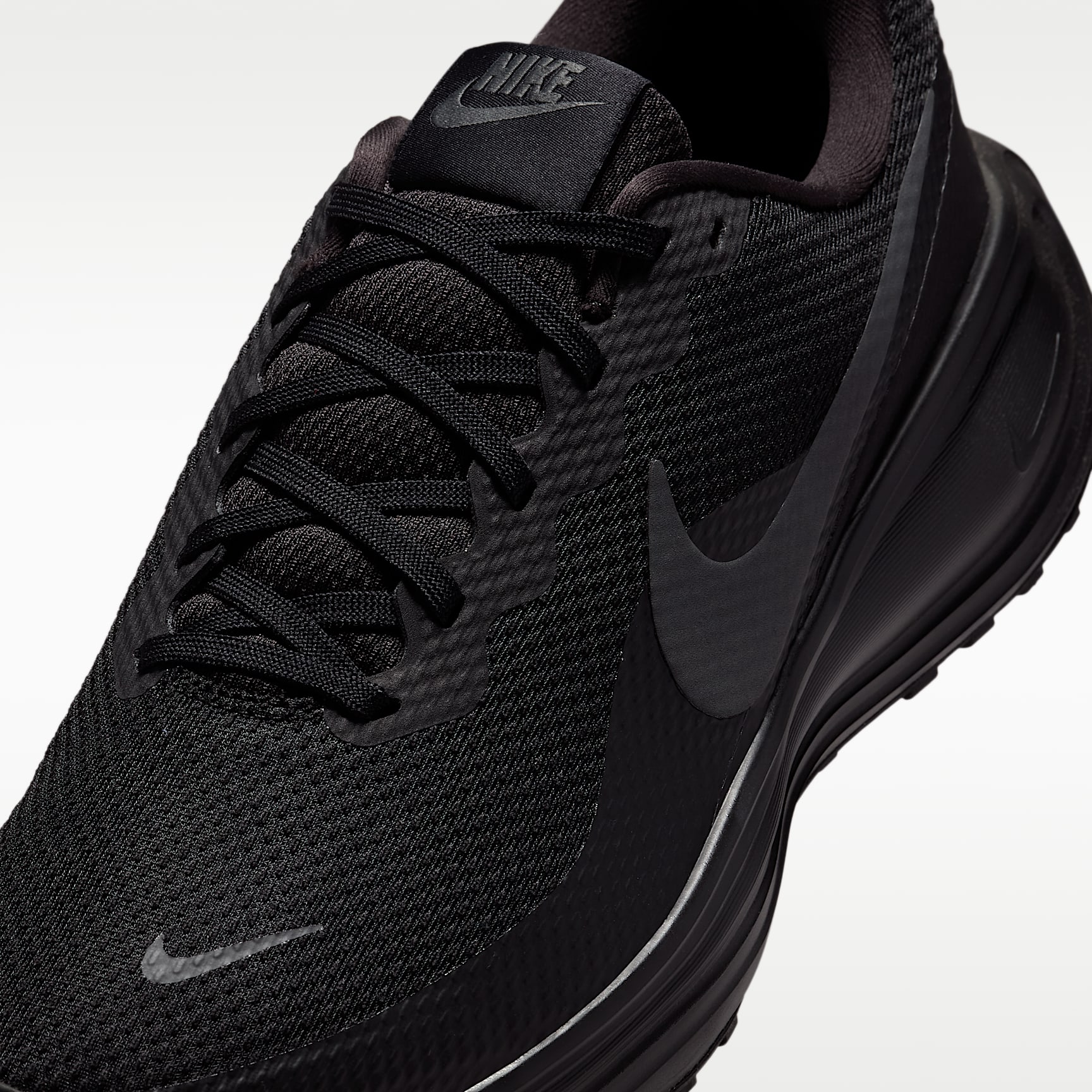 Nike Revolution 8 Straßenlaufschuh (Herren) – Schwarz/Anthracite