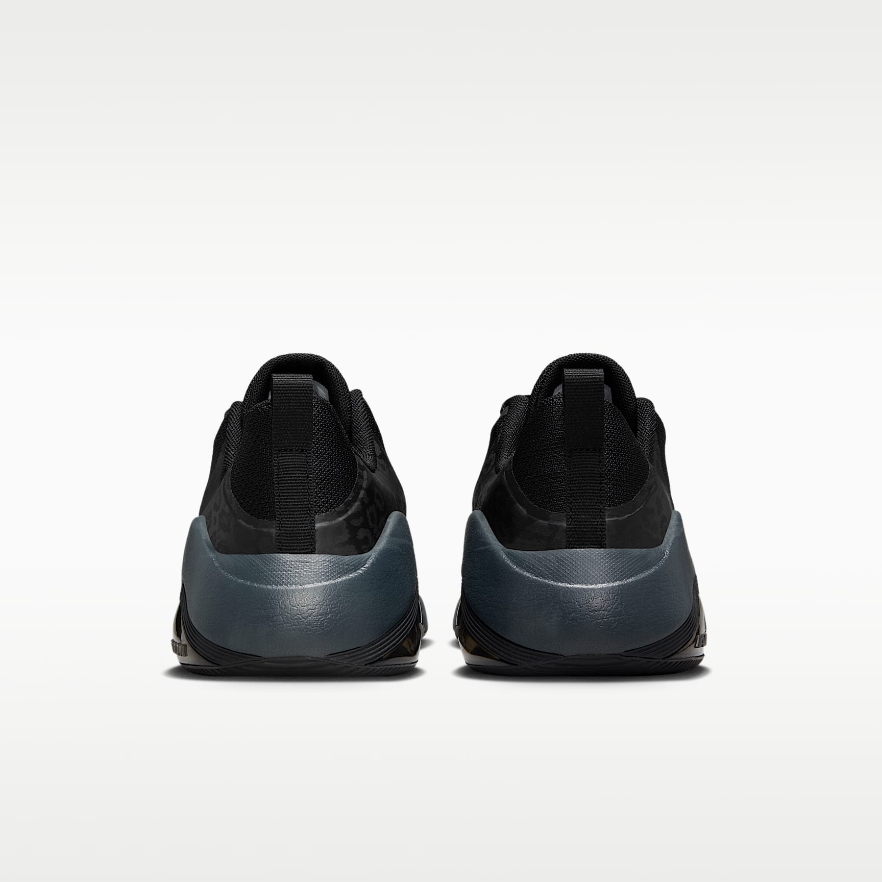 Nike Bella 7 Workout-Schuh (Damen) – Schwarz/Schwarz/Anthracite