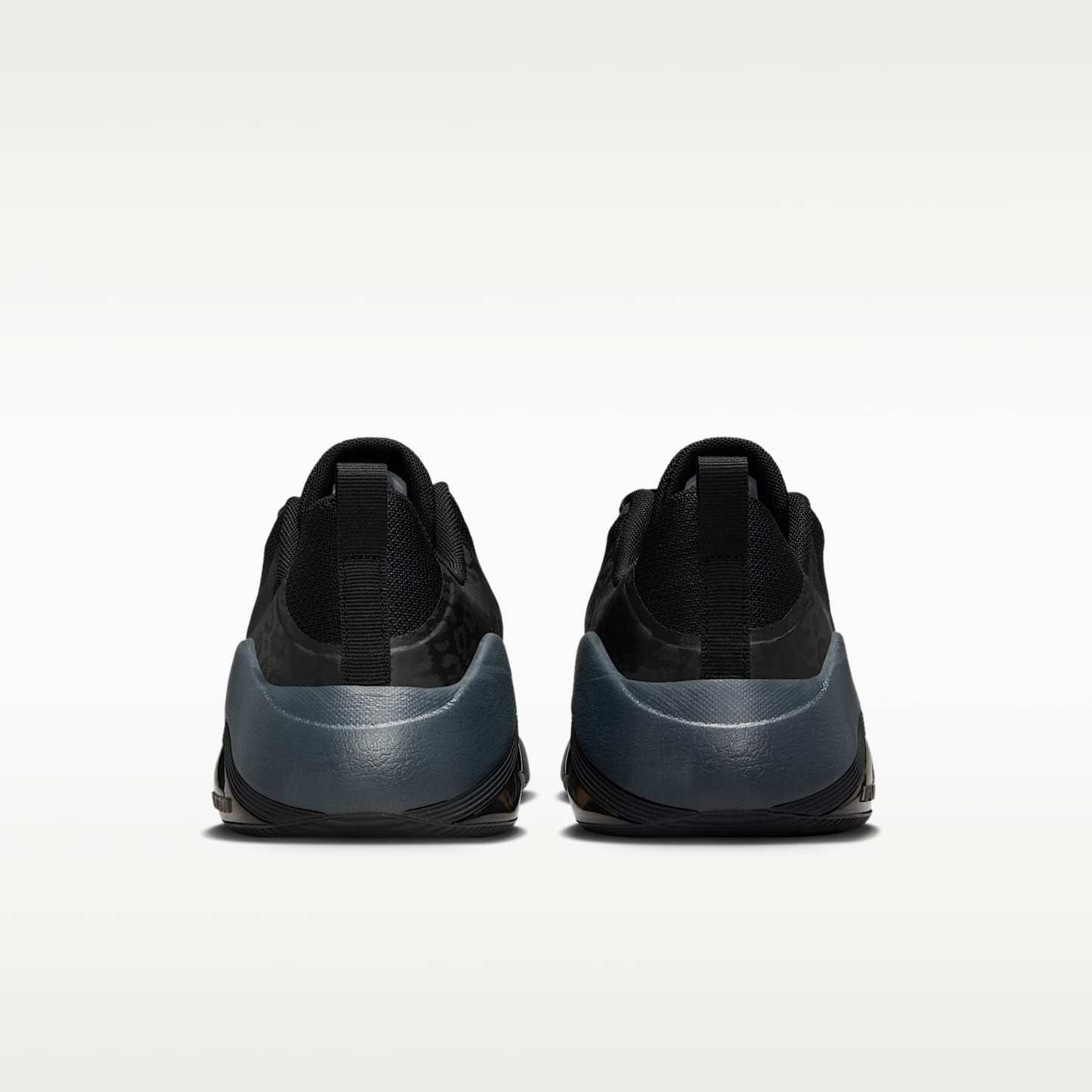 Nike Bella 7 Workout-Schuh (Damen) – Schwarz/Schwarz/Anthracite