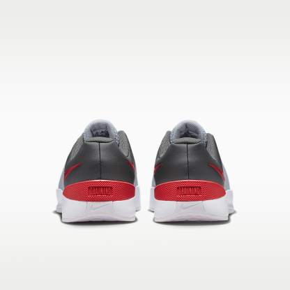 Nike MC Trainer 4 Trainingsschuh (Herren) – Wolf Grey/Iron Grey/Weiß/University Red