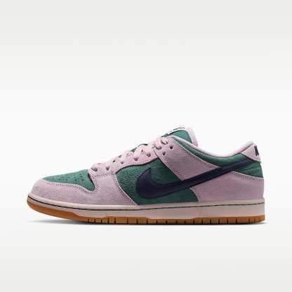 Nike SB Dunk Low Pro Skateboardschuh – Mineral Slate/Particle Rose/Silt Red/Dark Raisin