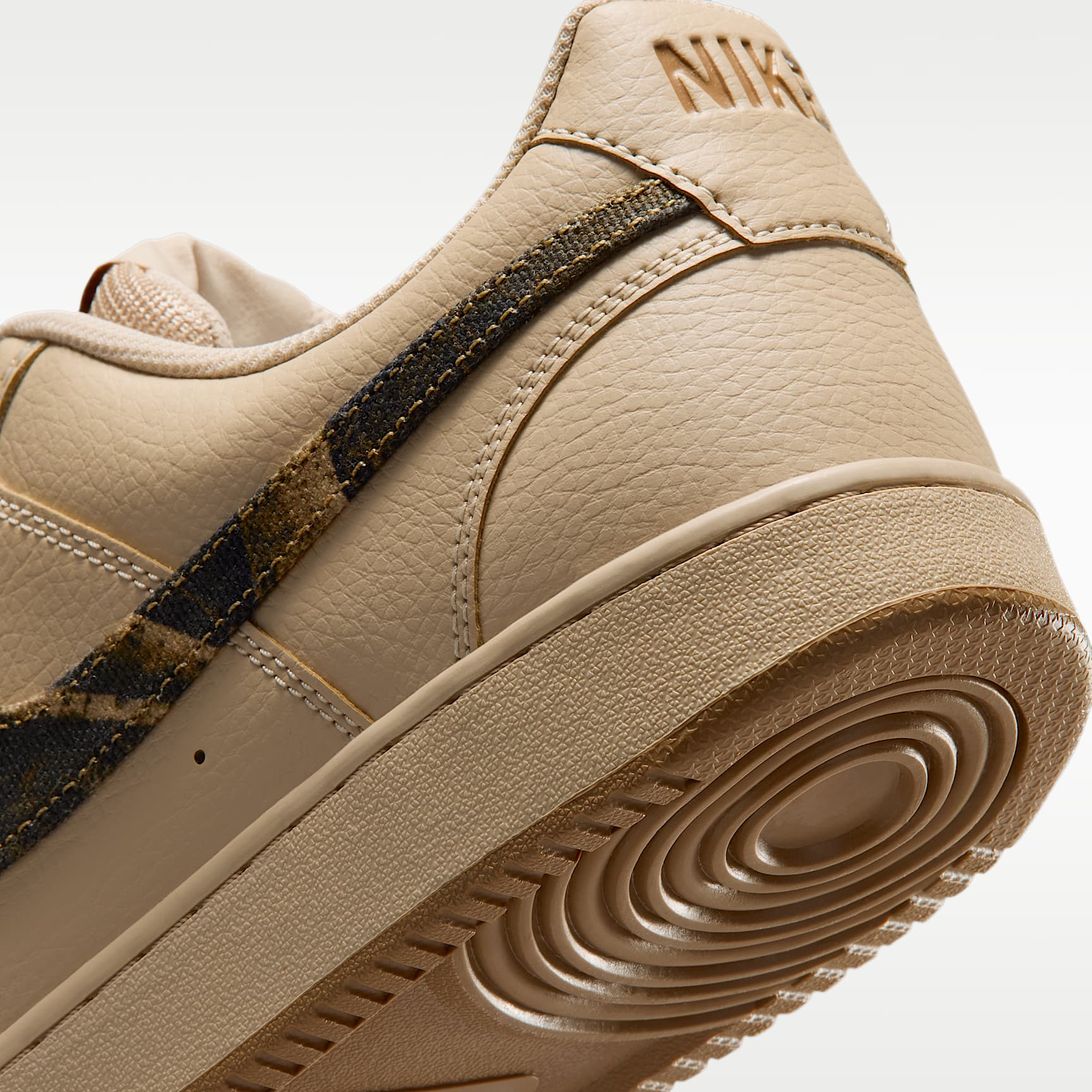 Nike Court Vision SE Herrenschuh – Rattan/Rocky Tan/Mink Brown