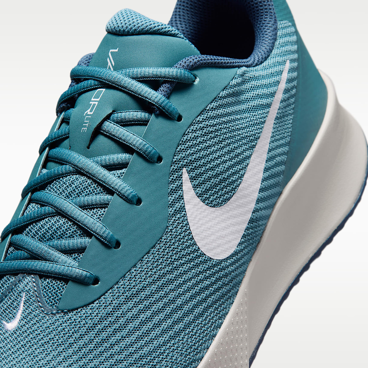Nike Vapor Lite 3 Tennisschuh für Hartplätze (Herren) – Smokey Blue/Light Bone/New Slate/Weiß