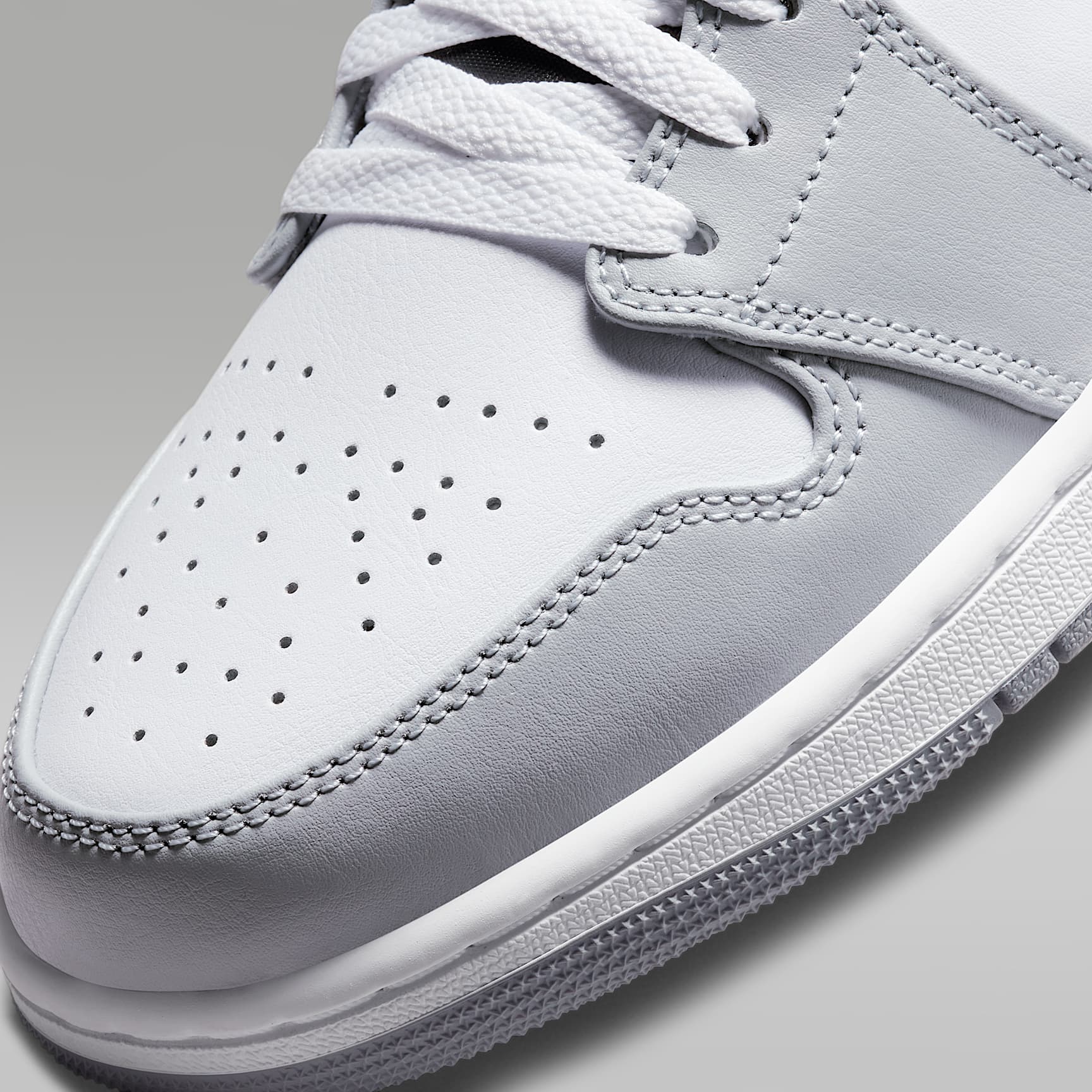 Air Jordan 1 Mid Schuh (Herren) – Light Smoke Grey/Anthracite/Weiß