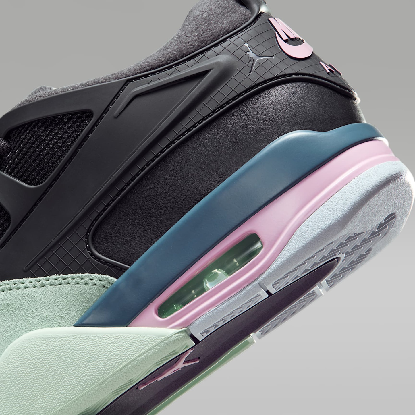 Air Jordan 4 RM Herrenschuh – Anthracite/Barely Green/Jade Aura/Iced Carmine