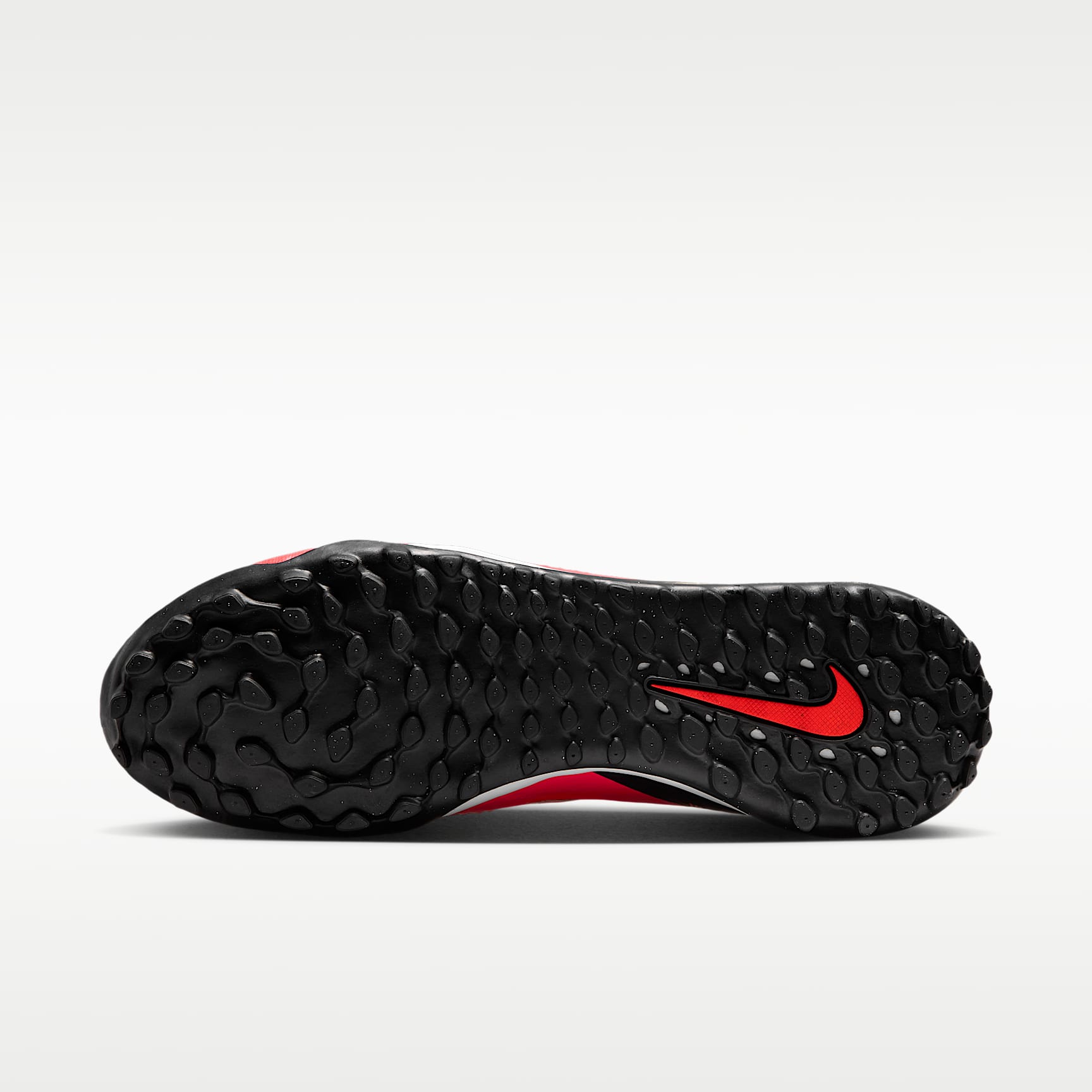 Nike Phantom 6 Low Academy Fußballschuh für Turf – Bright Crimson/Schwarz/Blur