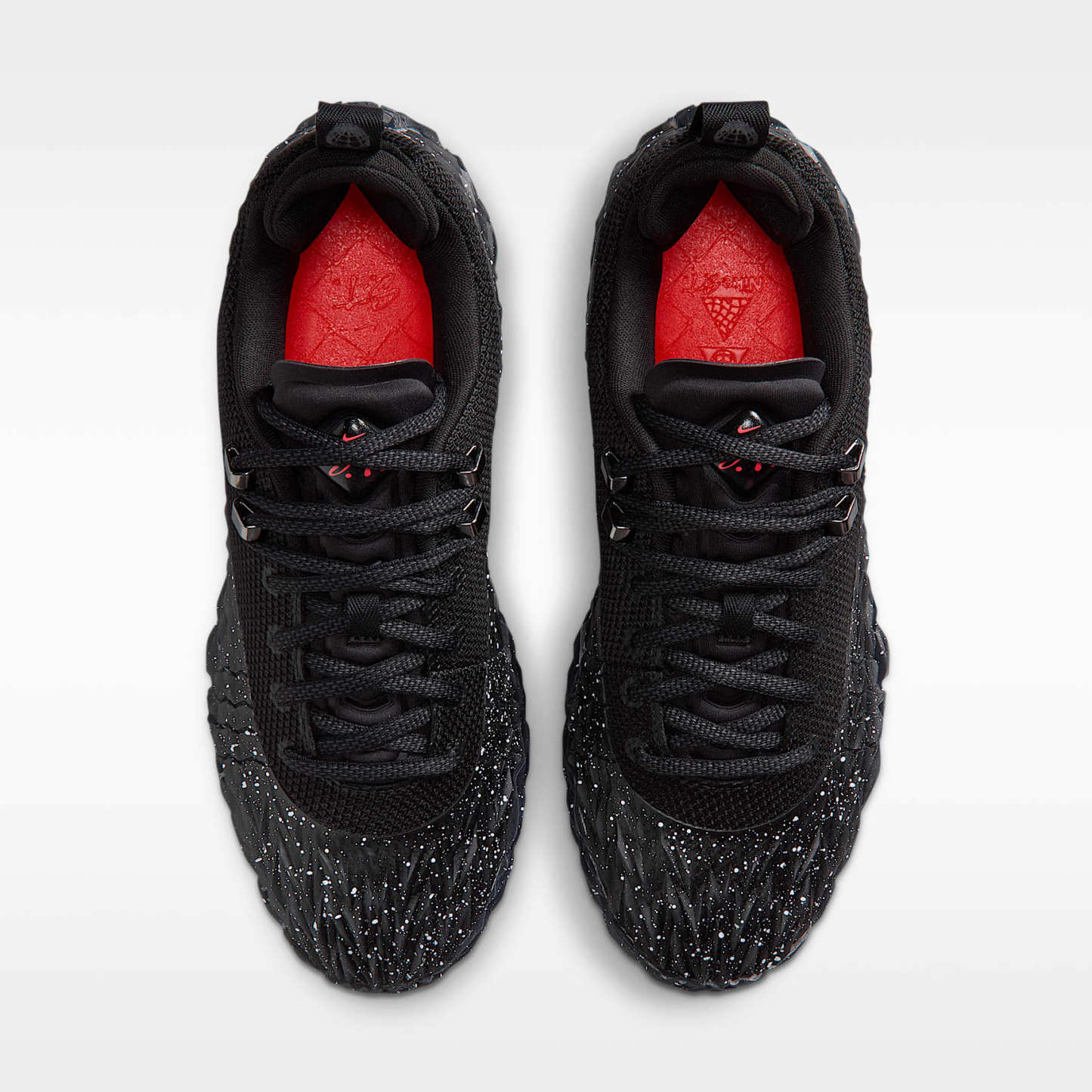 Nike S.T. Charge Basketballschuh – Schwarz/Dark Smoke Grey/Schwarz/Bright Crimson
