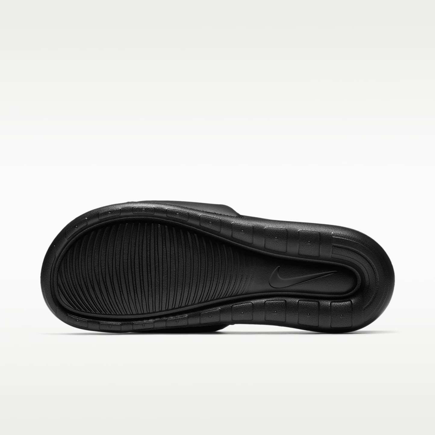Nike Victori One Slides (Herren) – Schwarz/Schwarz/Weiß