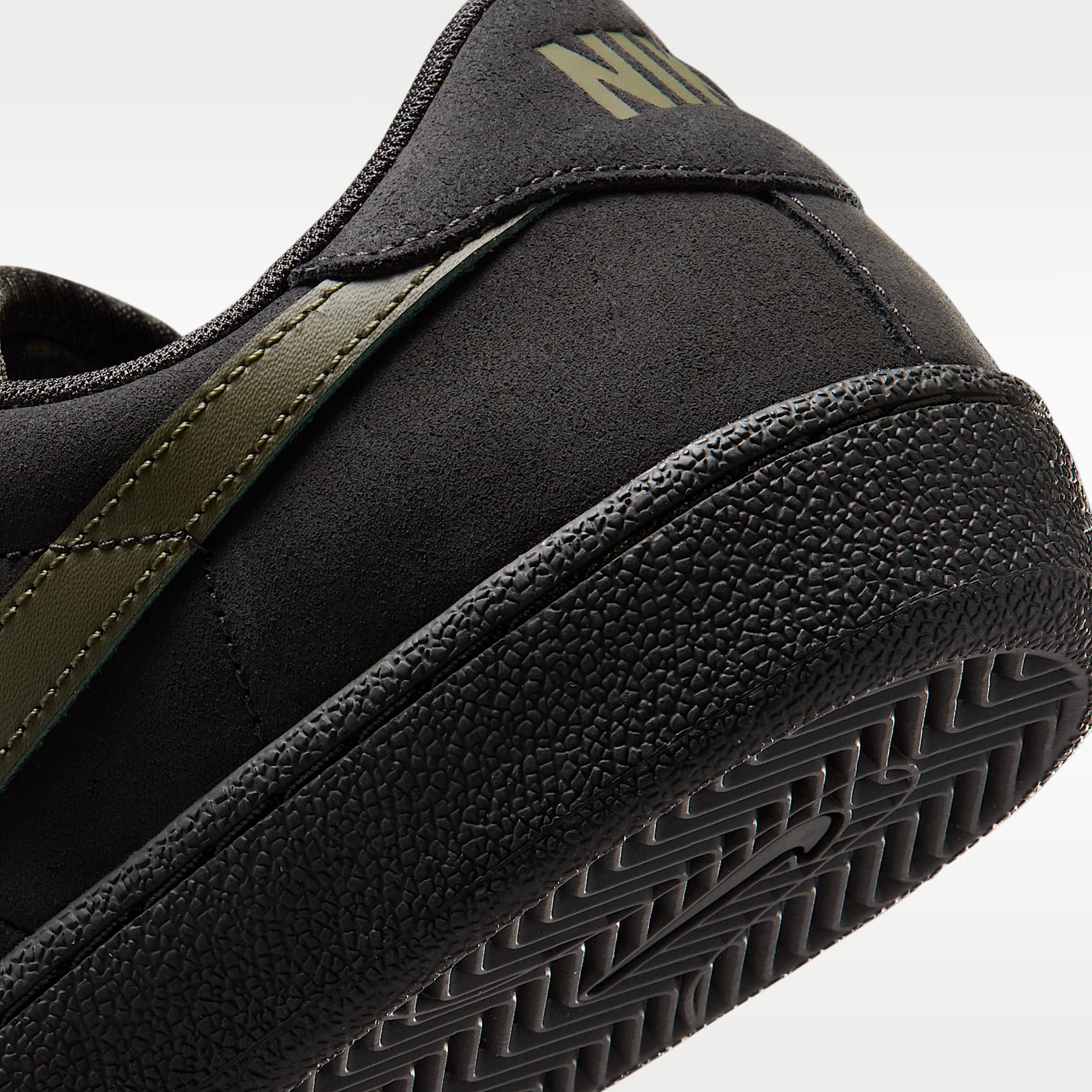 Nike SB Zoom Tennis Classic Skaterschuh – Deep Pewter/Deep Pewter/Medium Olive
