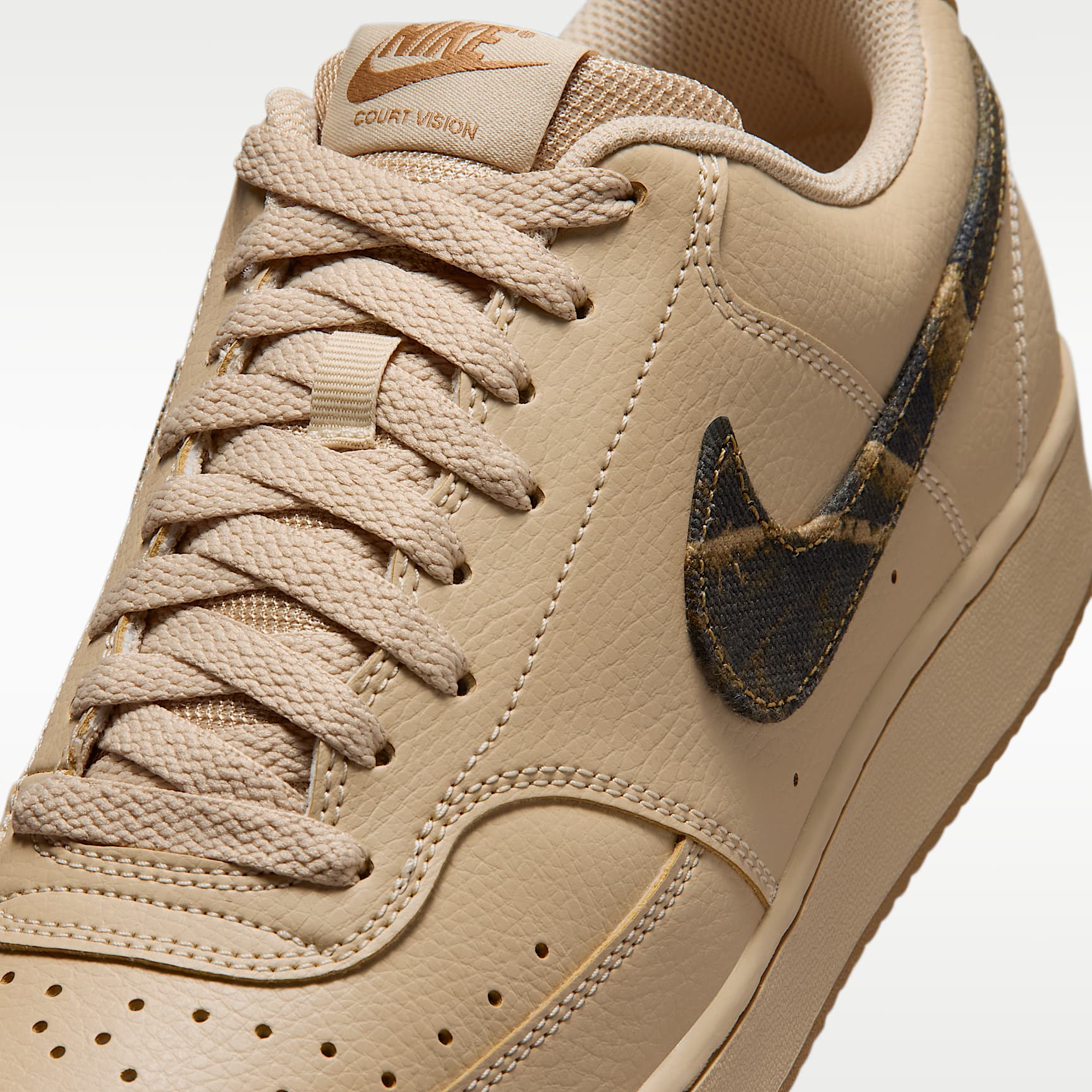 Nike Court Vision SE Herrenschuh – Rattan/Rocky Tan/Mink Brown