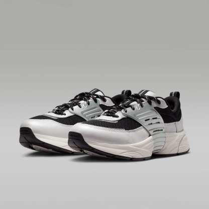 Jordan Trunner O/S Schuhe (Herren) – Photon Dust/Schwarz/Sail/Weiß
