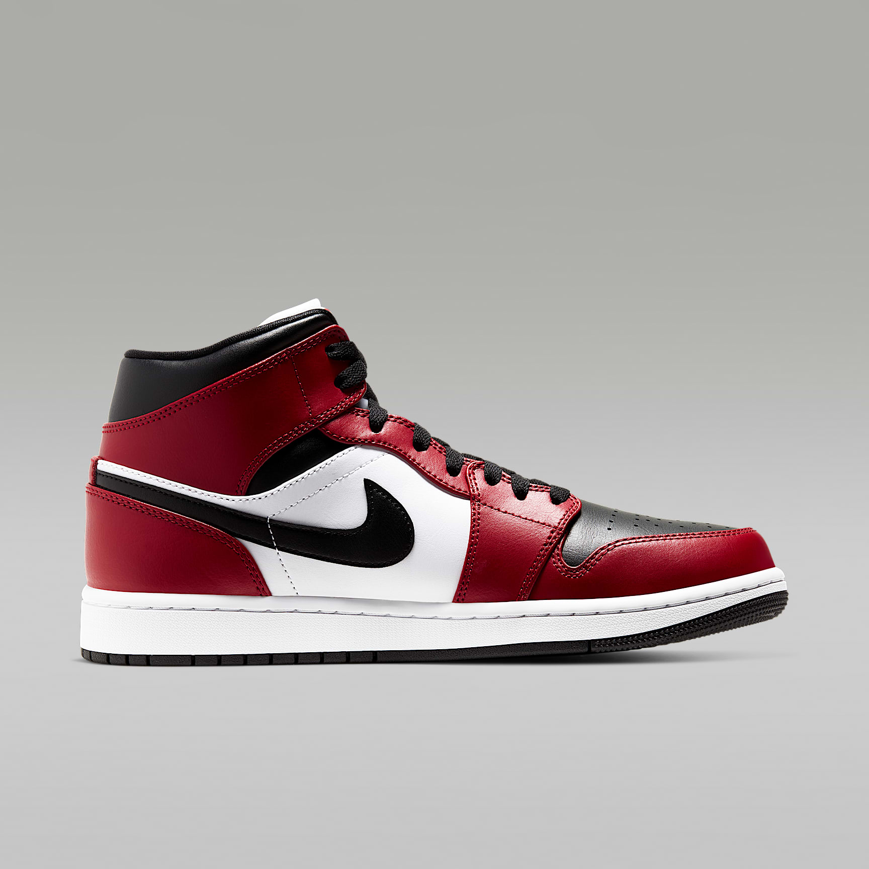 Air Jordan 1 Mid Schuh (Herren) – Schwarz/Gym Red/Schwarz