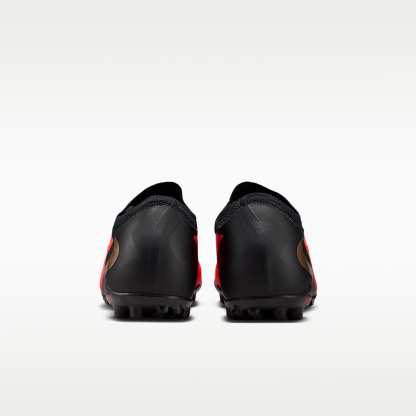 Nike Phantom 6 Low Pro Fußballschuh für Turf – Bright Crimson/Bright Crimson/Schwarz