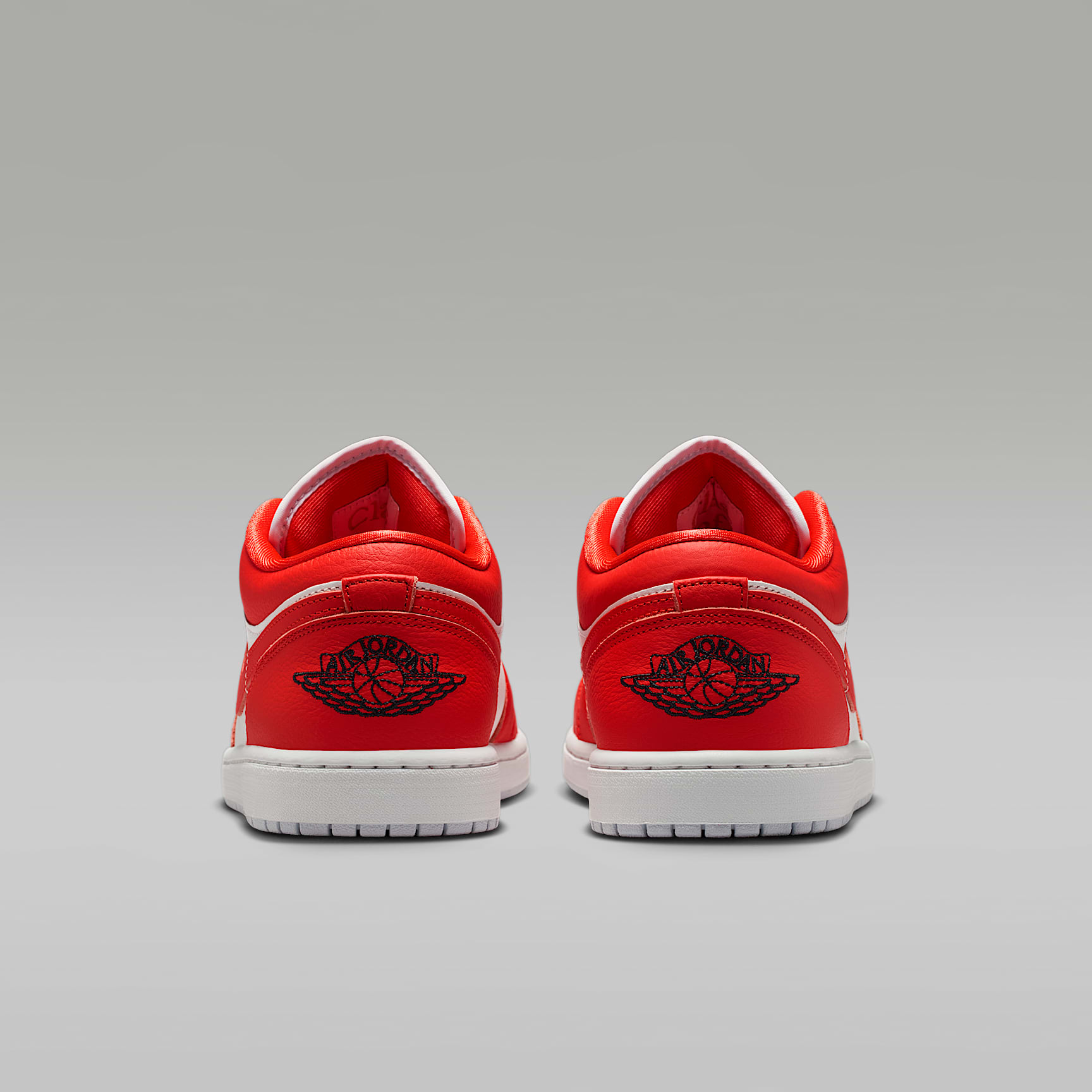 Air Jordan 1 Low SE Herrenschuh – Chile Red/Summit White/Pure Platinum/Schwarz