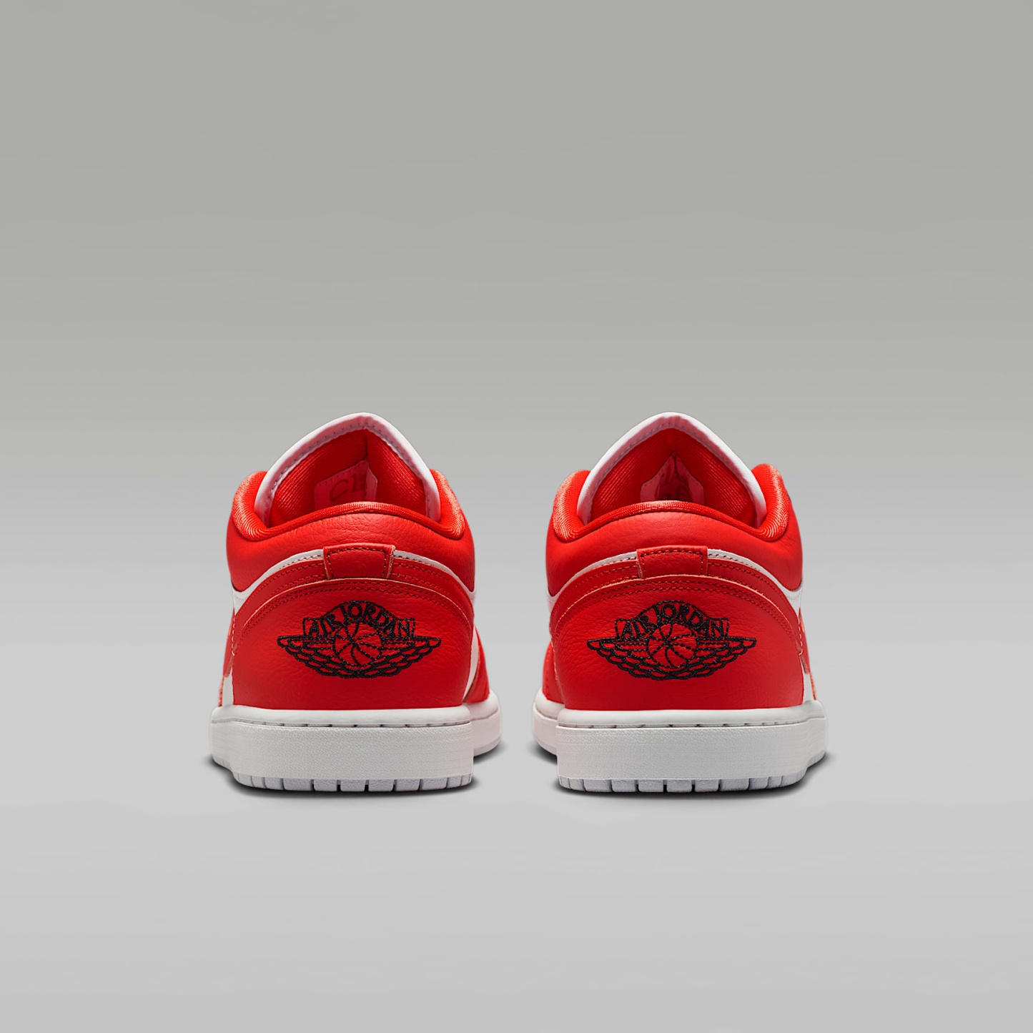 Air Jordan 1 Low SE Herrenschuh – Chile Red/Summit White/Pure Platinum/Schwarz
