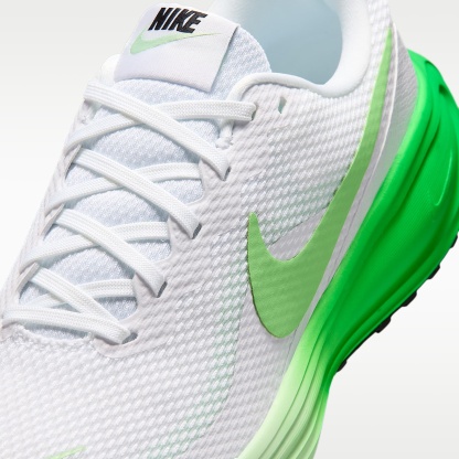Nike Revolution 8 Straßenlaufschuh (Damen) – Weiß/Cucumber Calm/Green Spark/Illusion Green