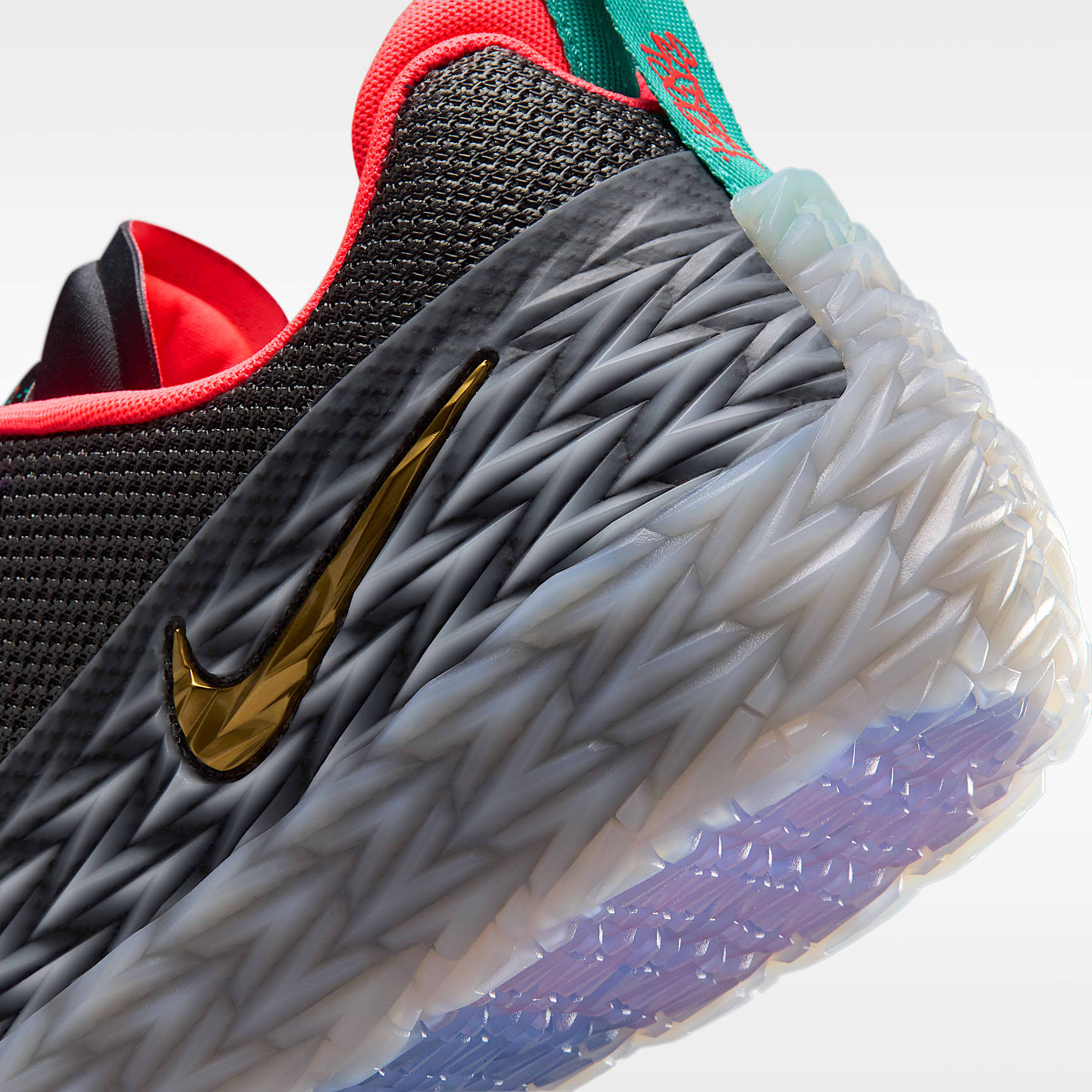 Nike S.T. Charge Basketballschuh – Iron Grey/Photon Dust/Hyper Pink/Metallic Gold