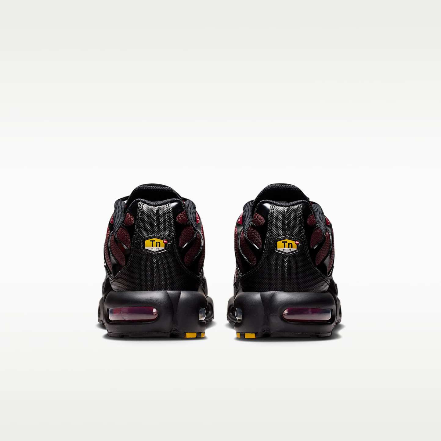 Nike Air Max Plus Schuh (Herren) – Tough Red/Schwarz/Mystic Dates/Grey Fog
