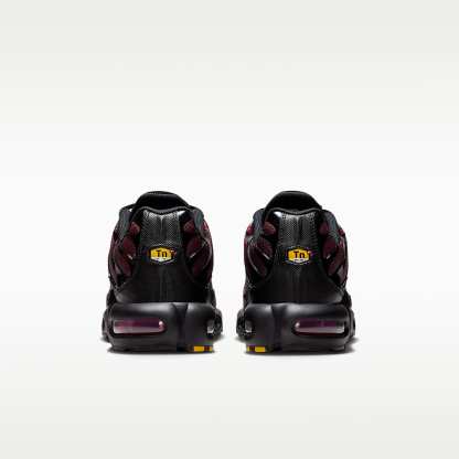 Nike Air Max Plus Schuh (Herren) – Tough Red/Schwarz/Mystic Dates/Grey Fog