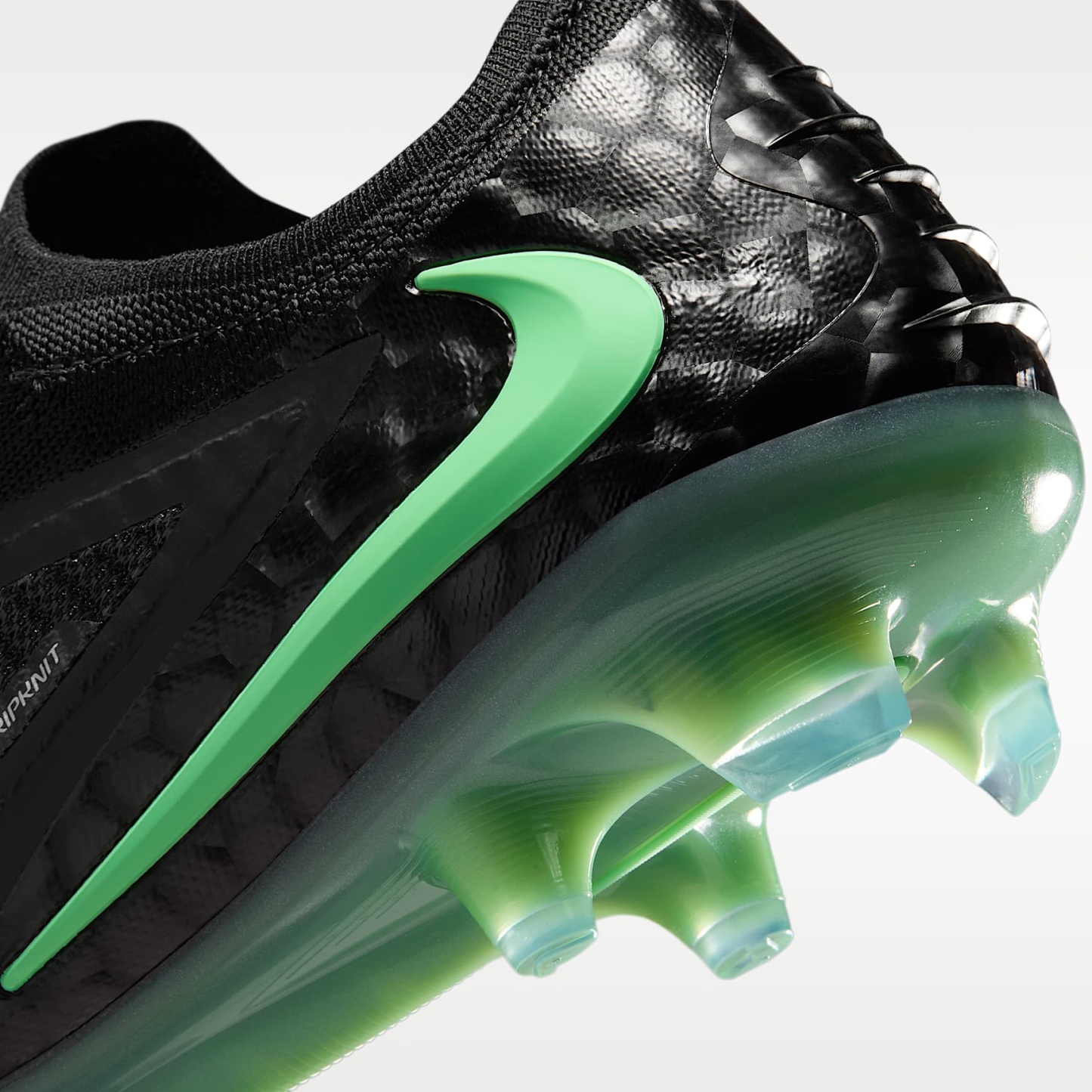 Nike Phantom 6 Low Elite Fußballschuh für normalen Rasen – Schwarz/Schwarz/Illusion Green