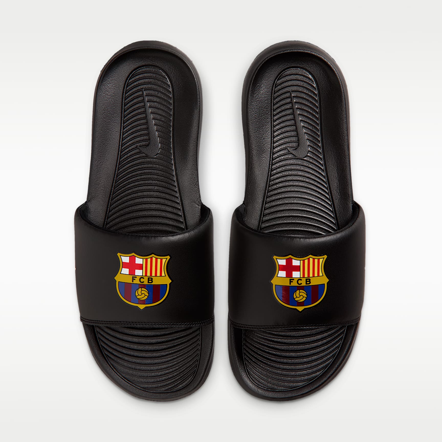 FC Barcelona Victori One Nike Fußball-Slides (Herren) – Schwarz/Midwest Gold/Imperial Purple