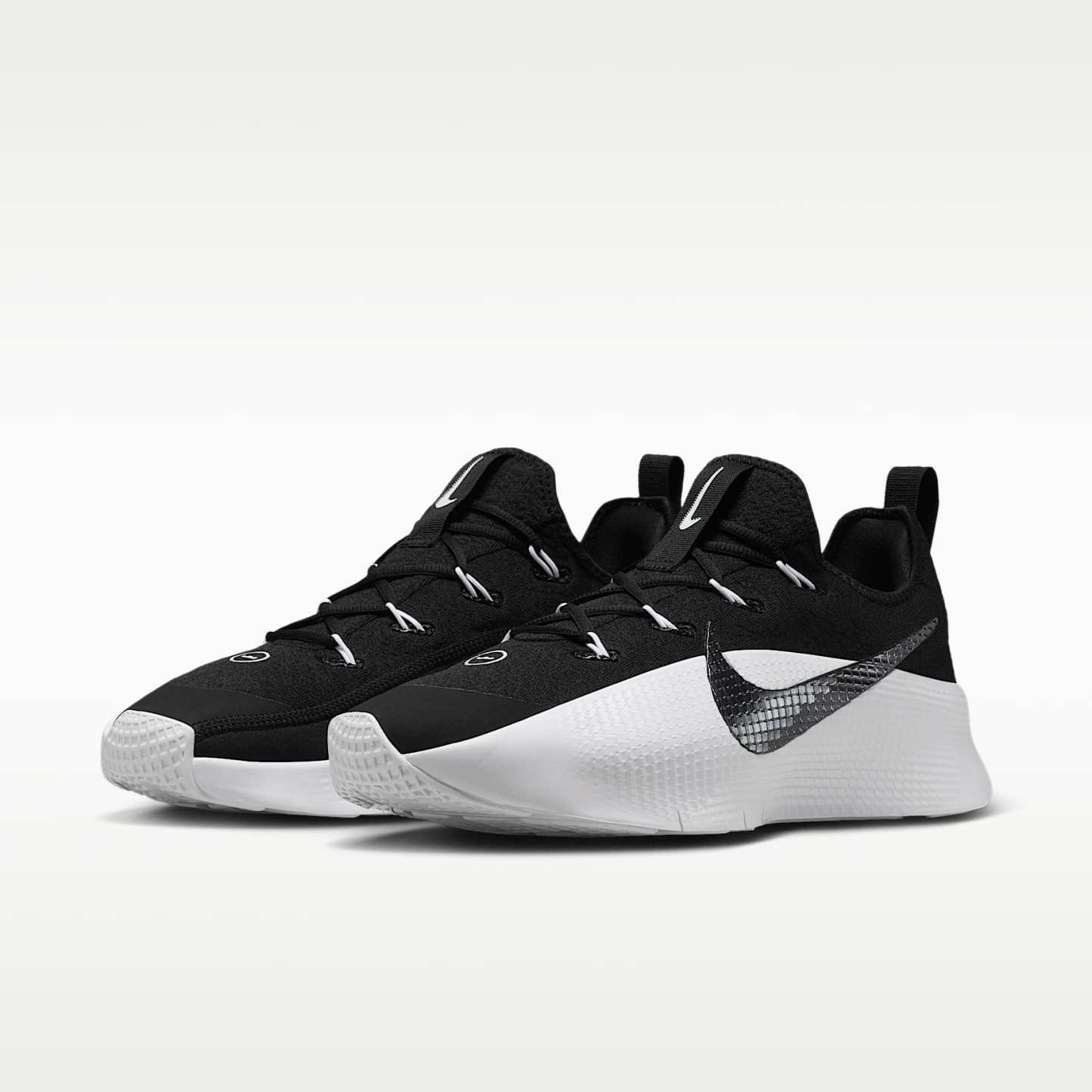 LeBron TR 1 Workout-Schuh (Herren) – Schwarz/Weiß/Schwarz