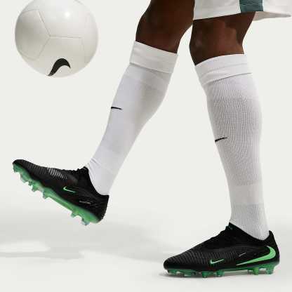 Nike Phantom 6 Low Elite Fußballschuh für normalen Rasen – Schwarz/Schwarz/Illusion Green