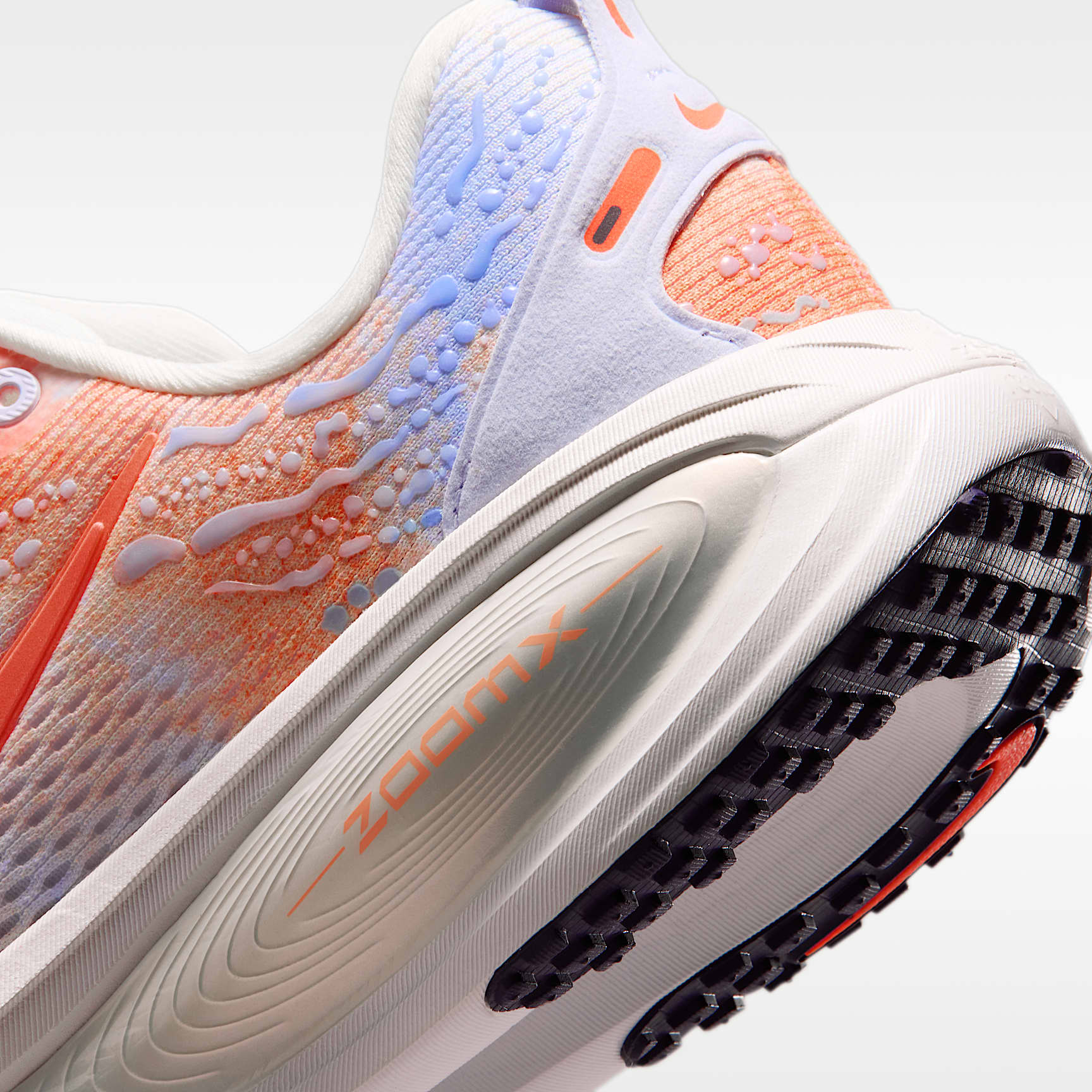 Nike Vomero 18 Straßenlaufschuh (Damen) – Palest Purple/Sunset Haze/Summit White/Hyper Crimson