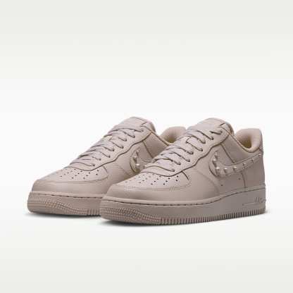 Nike Air Force 1 '07 Schuh (Damen) – Cream II/Metallic Silver/Weiß/Cream II