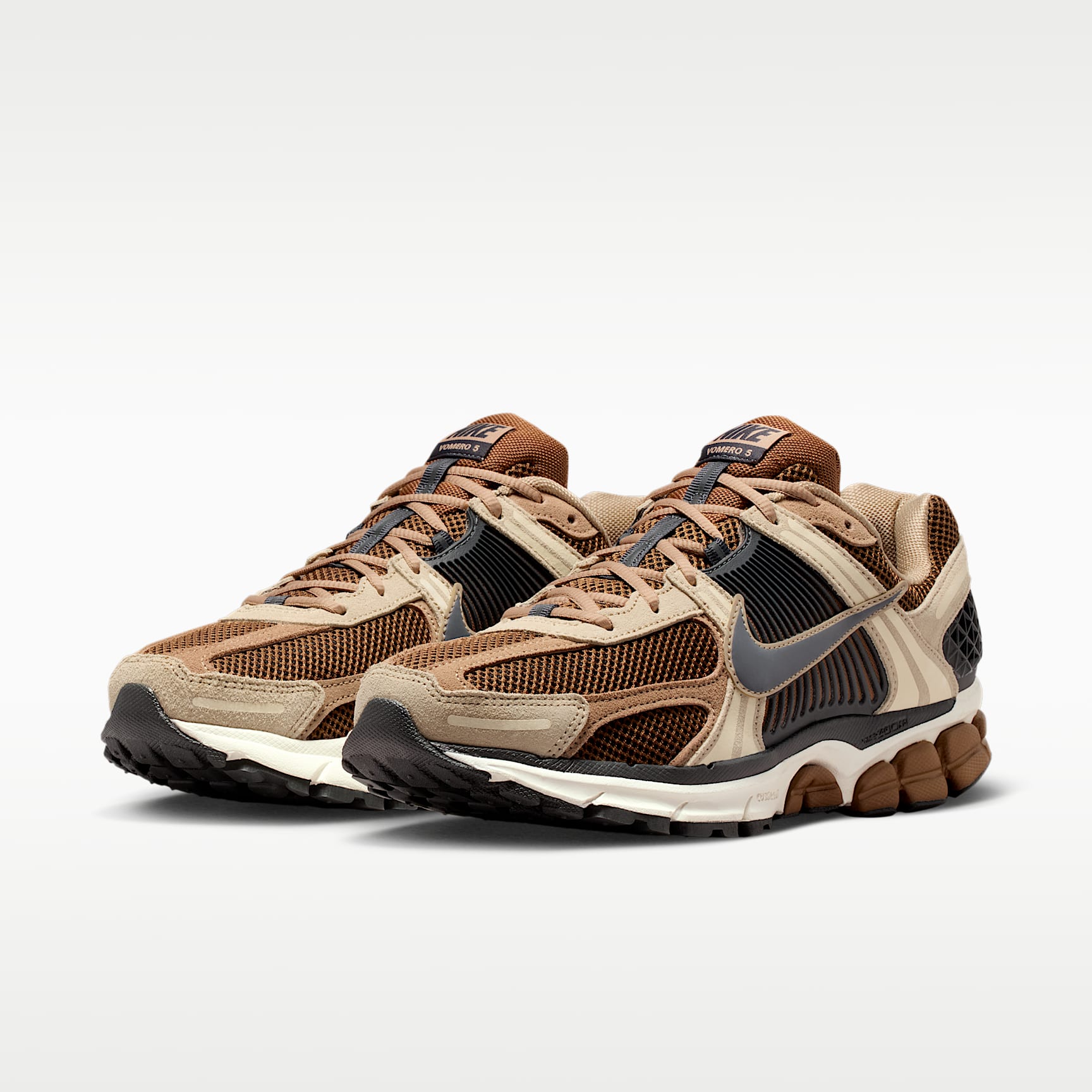 Nike Zoom Vomero 5 Herrenschuh – Light British Tan/British Khaki/Linen/Dark Smoke Grey
