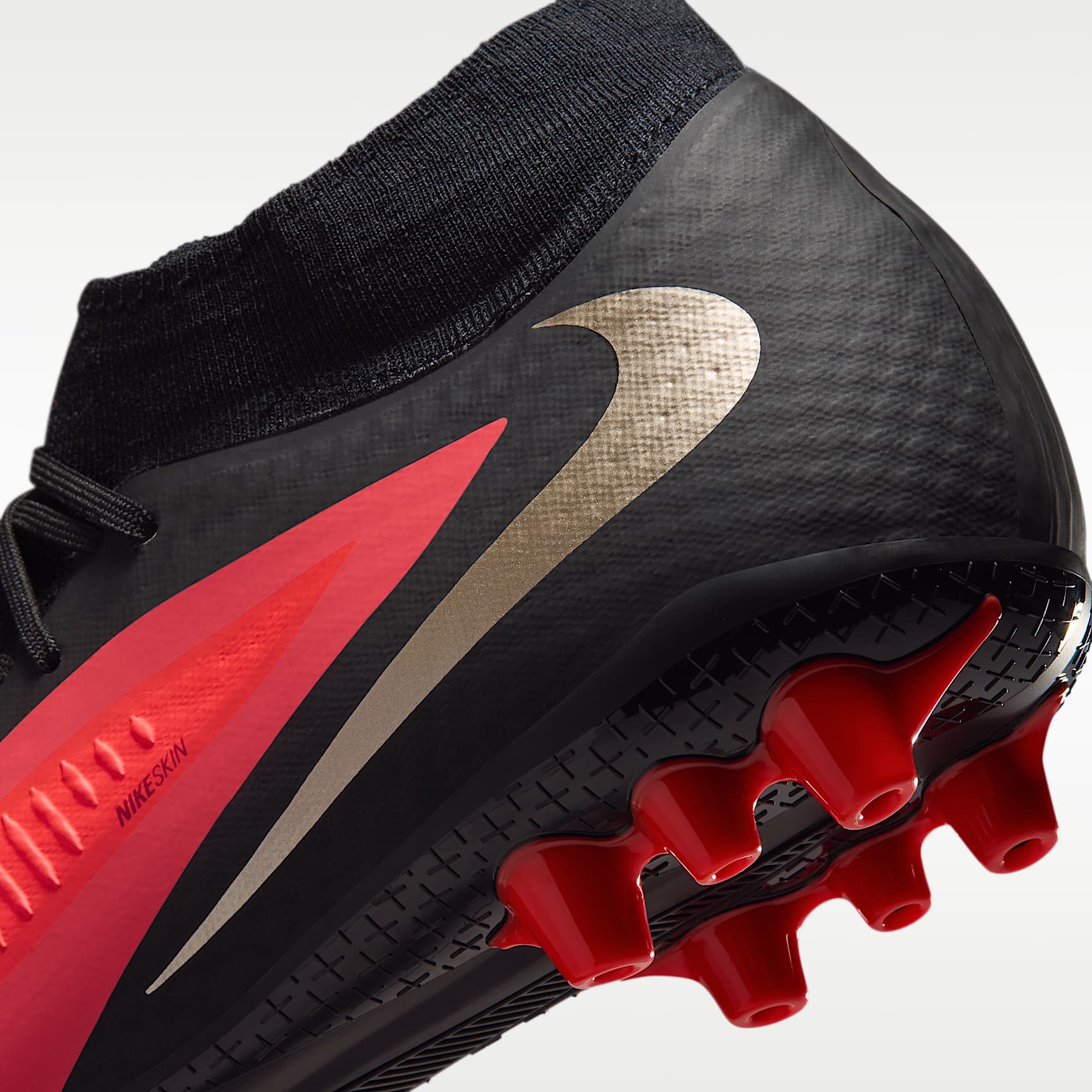 Nike Phantom 6 High Academy Fußballschuh für Kunstrasen – Bright Crimson/Schwarz/Blur