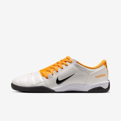 Nike Total 90 Schuh (Herren) – Weiß/University Gold/Schwarz